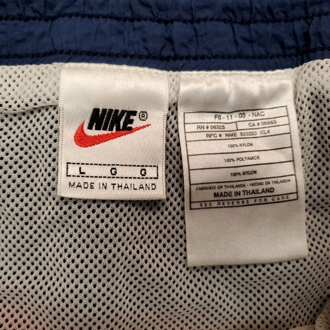 Nike Vintage Nike Shorts Men Large Blue Lined Giant Swoosh Windbreaker 100% Nylon 90s Size US 33 - 3 Thumbnail