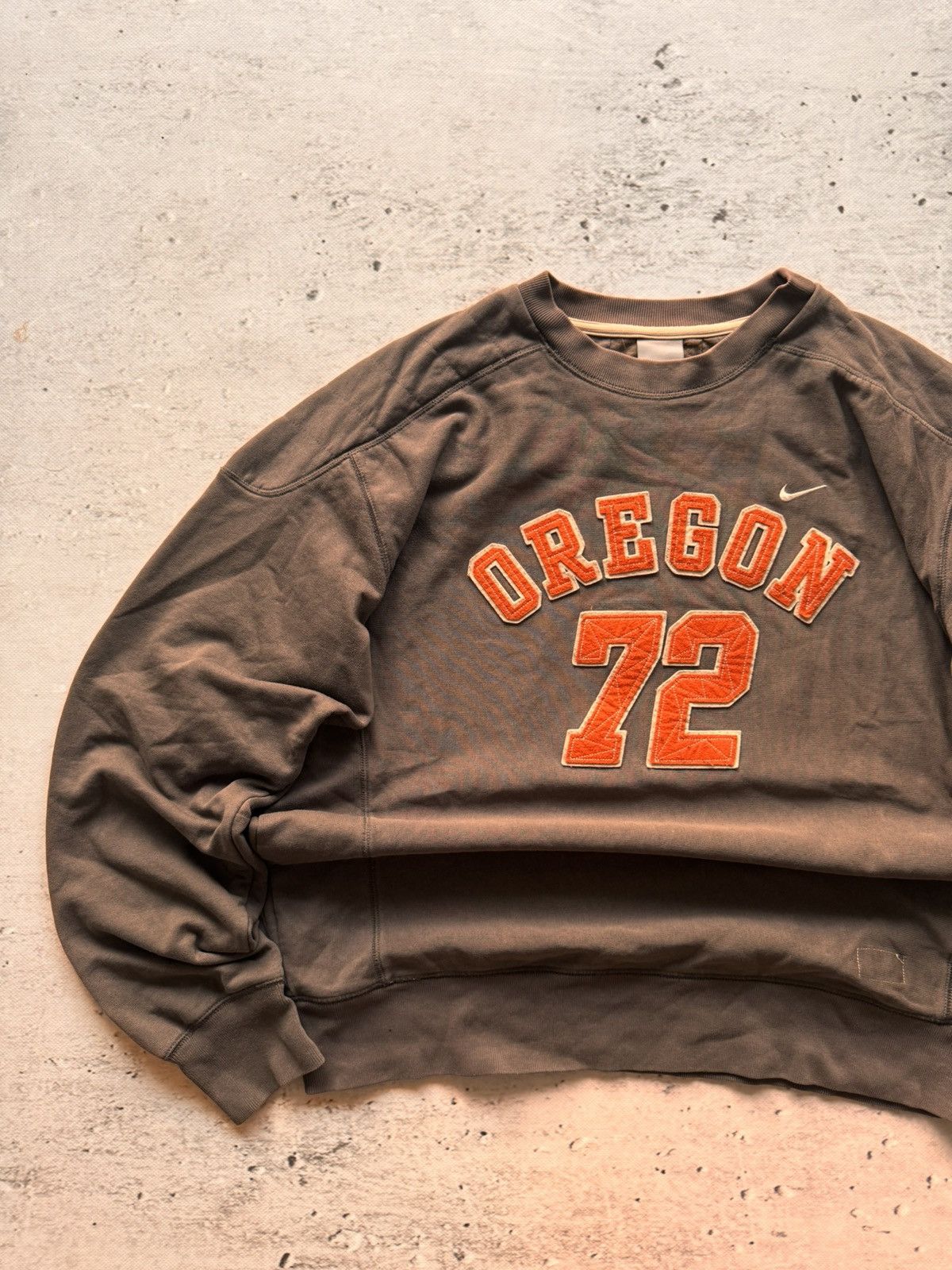 Nike × Vintage NIKE OREGON VINTAGE CENTER LOGO OVERSIZE BOXY SWEATSHIRT Size US L / EU 52-54 / 3 - 2 Thumbnail