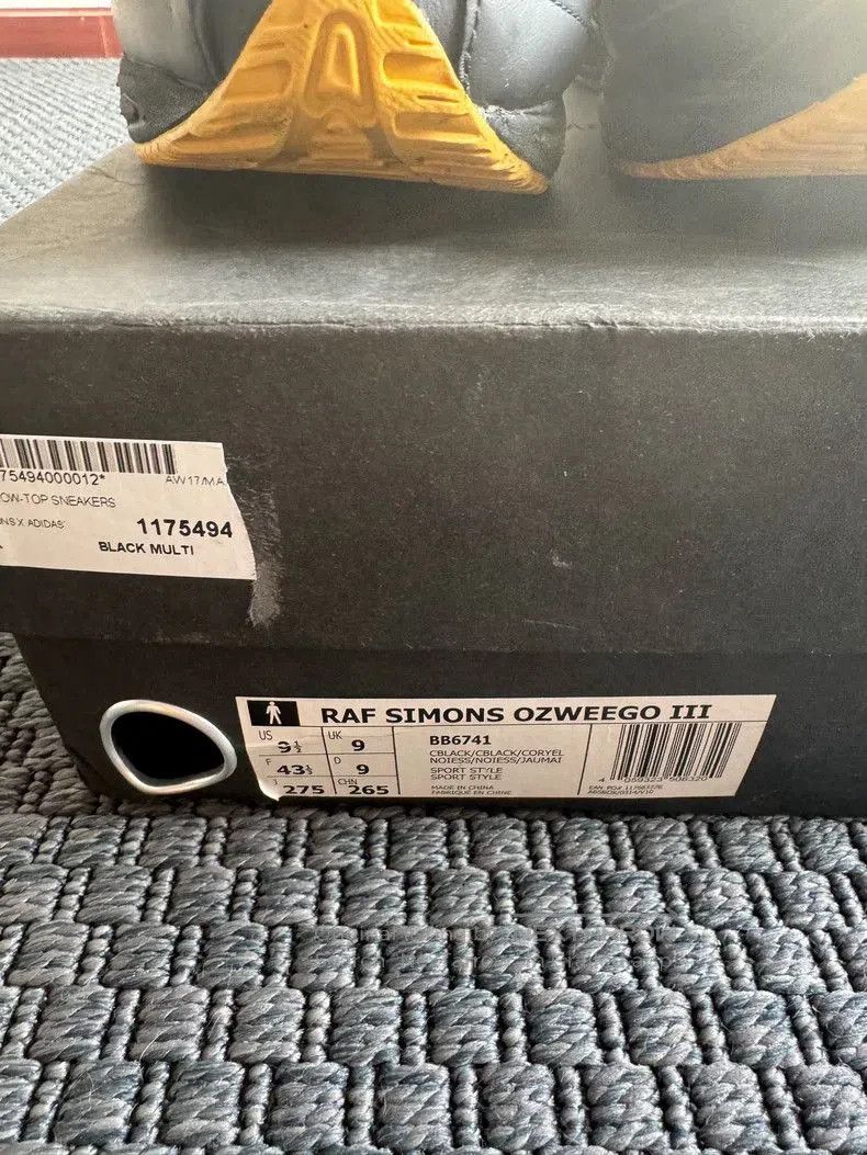 Raf Simons Adidas Raf Simons Sneakers in Excellent Condition. Size US 10.5 / EU 43-44 - 4 Thumbnail