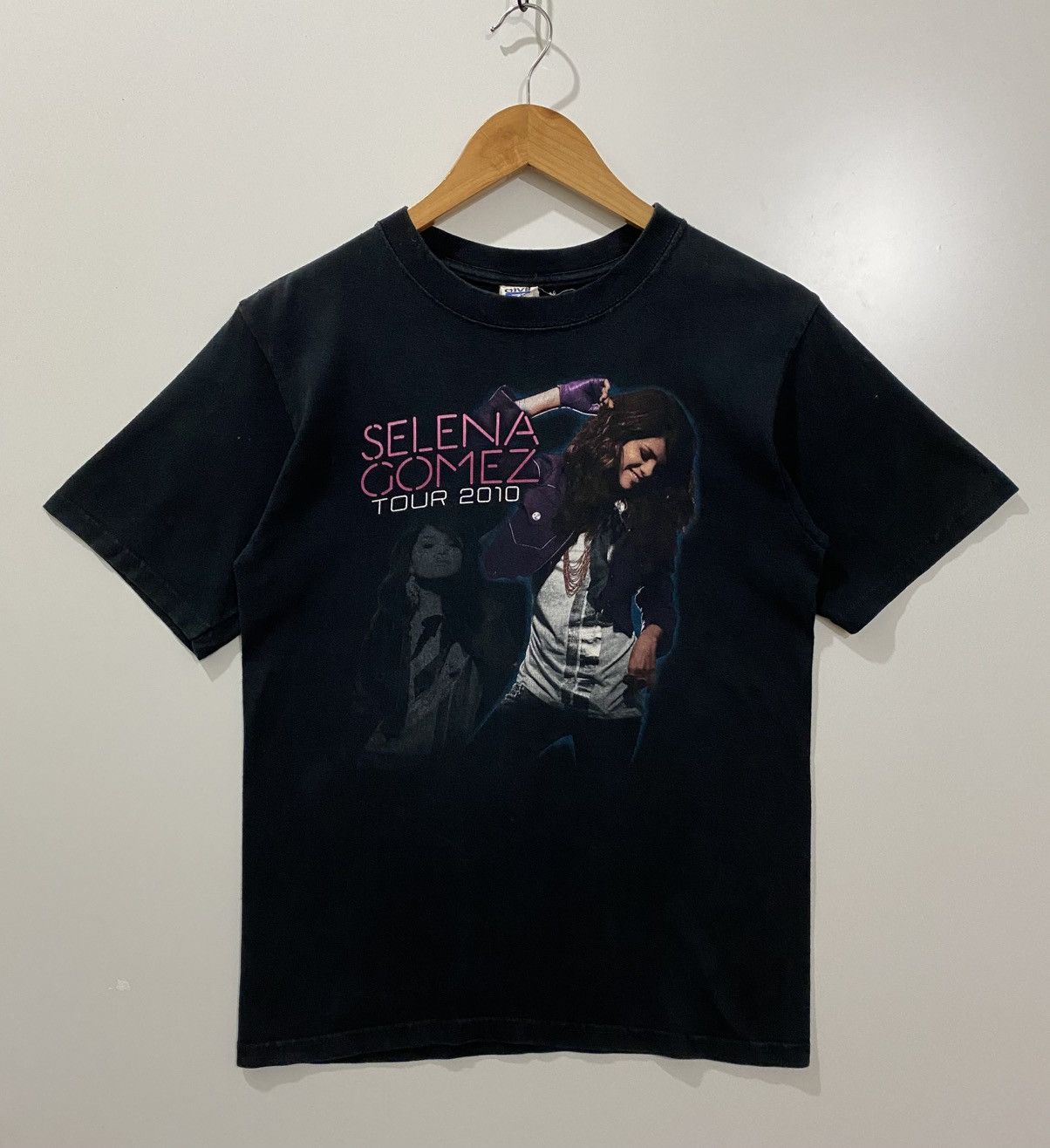 Rap Tees SELENA GOMEZ TOUR 2010 Size US S / EU 44-46 / 1 - 1 Thumbnail