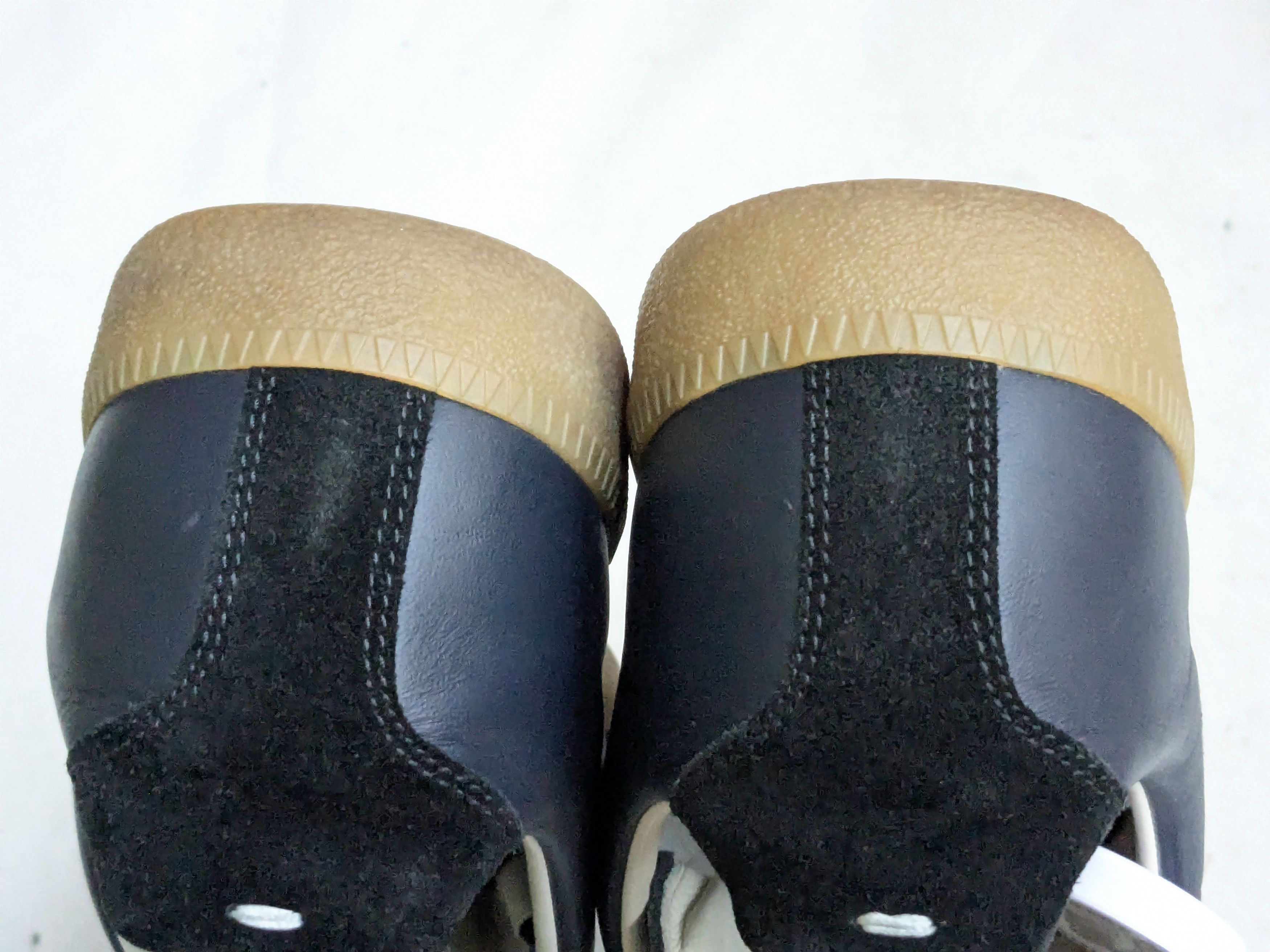 Maison Margiela Maison Margiela Replica GAT Navy Blue 10 43 Low Tops Gum Size US 10 / EU 43 - 15 Thumbnail