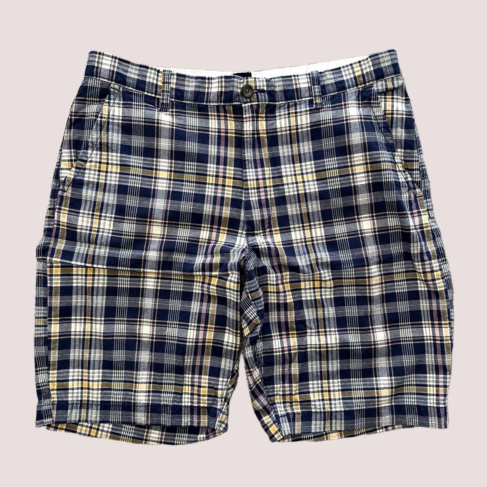 Gap Gap Shorts Mens 36 Navy Plaid Flat Front 10” Inseam Pockets Cotton Casual Size US 35 - 1 Thumbnail