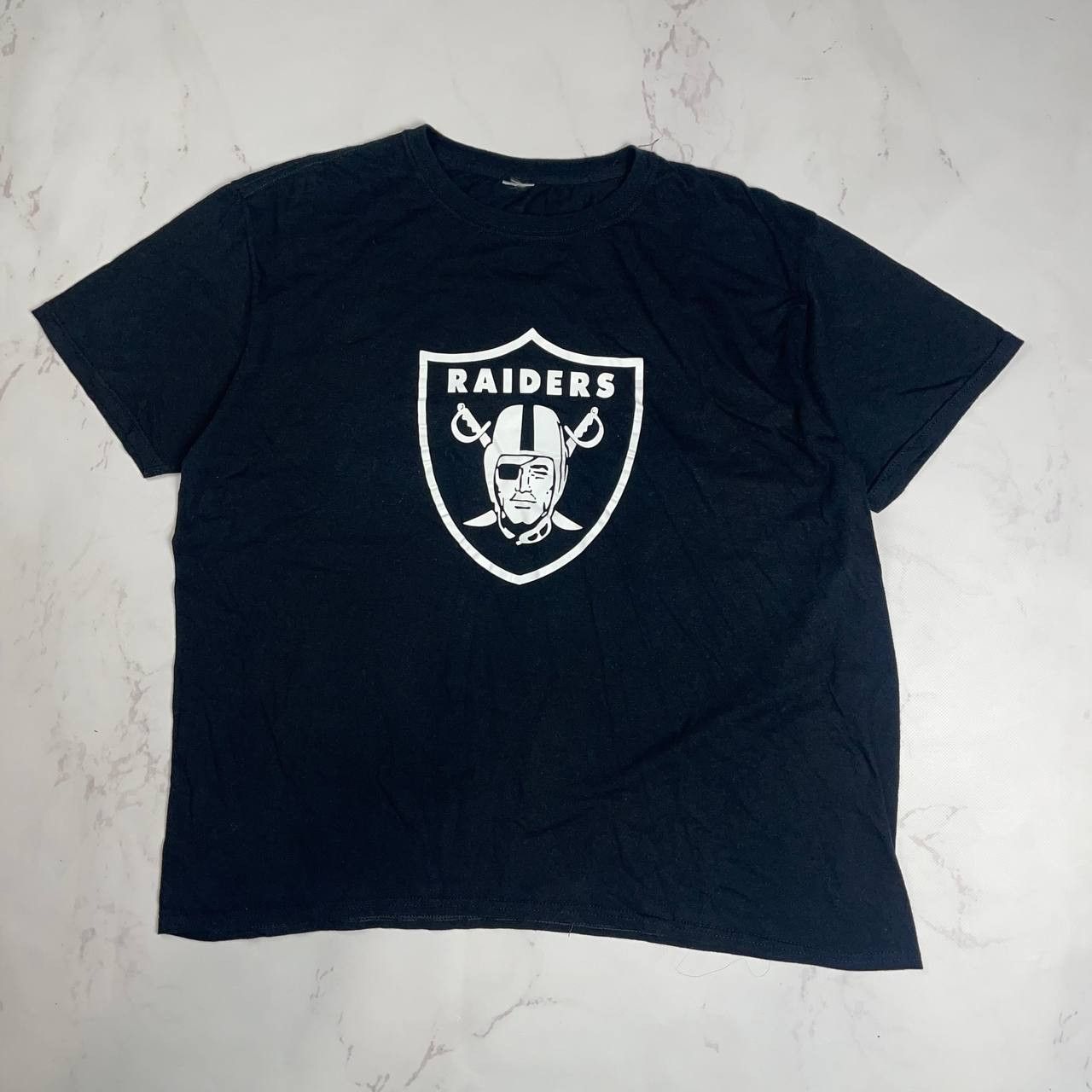 Vintage Vintage Y2K NFL Las Vegas Oakland Raiders T-Shirt Size L Size US L / EU 52-54 / 3 - 1 Thumbnail