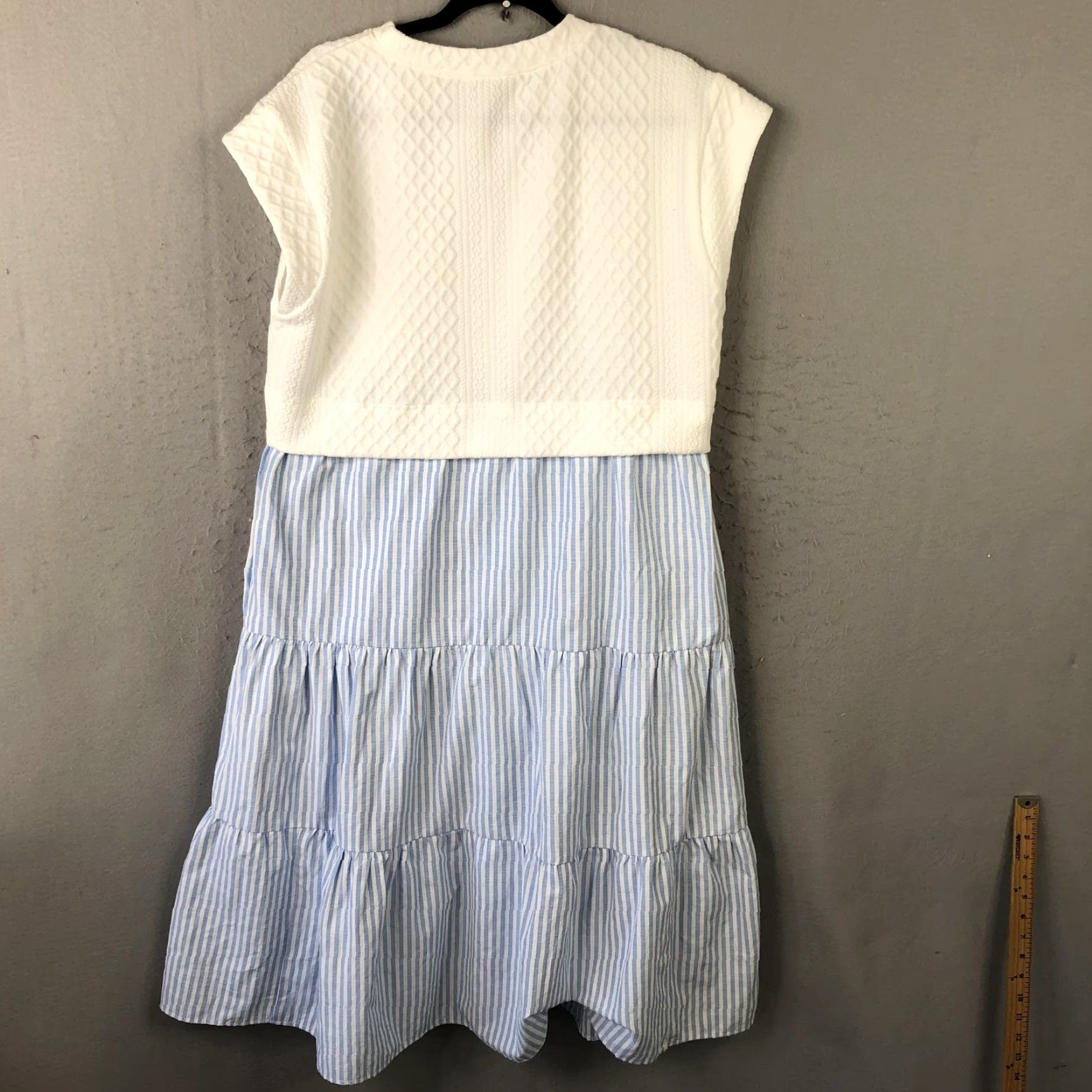 Nautica Entro Dress Womens M Textured Knit Stripe Tiered Skirt Pockets Nautical Shirt Dress Mid Blue White Multicolor Knit Nautical Spring Summer Womens Size 32" / US 10 / IT 46 - 2 Thumbnail