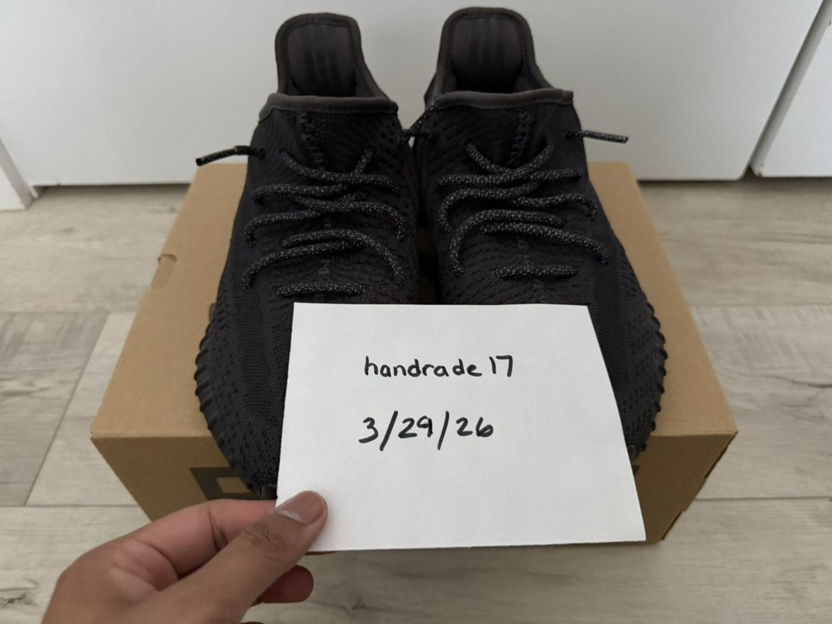 Adidas × Kanye West Adidas Yeezy Boost 350 V2 Non-Reflective Size US 8.5 / EU 41-42 - 10 Thumbnail