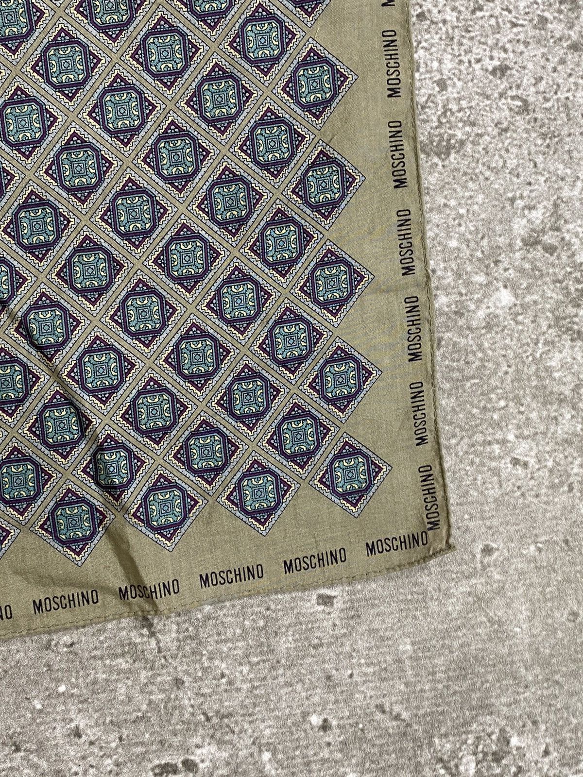 Moschino Moschino Handkerchief / Bandana / Neckerchief Size ONE SIZE - 7 Thumbnail