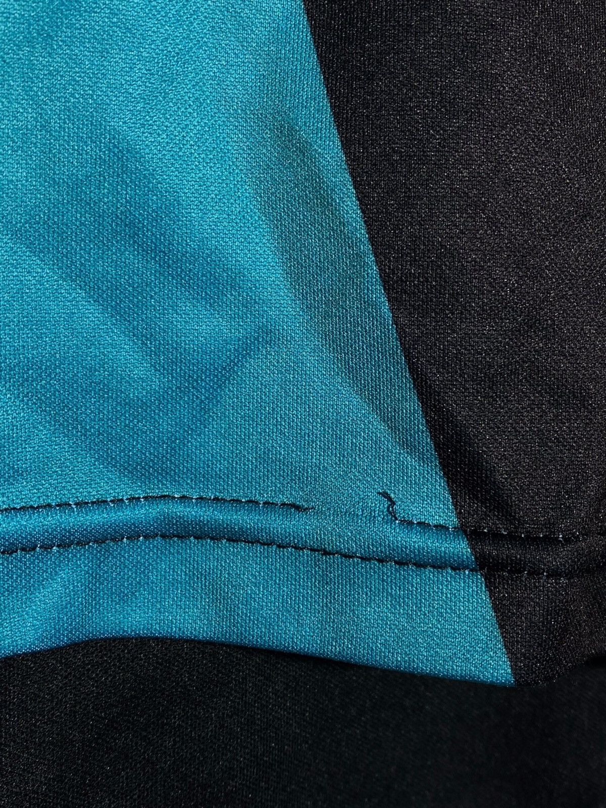 Puma 🔥 ARSENAL 2015 PUMA JERSEY EMIRATES COLORBLOCK MASHUP FIT Size US L / EU 52-54 / 3 - 14 Thumbnail