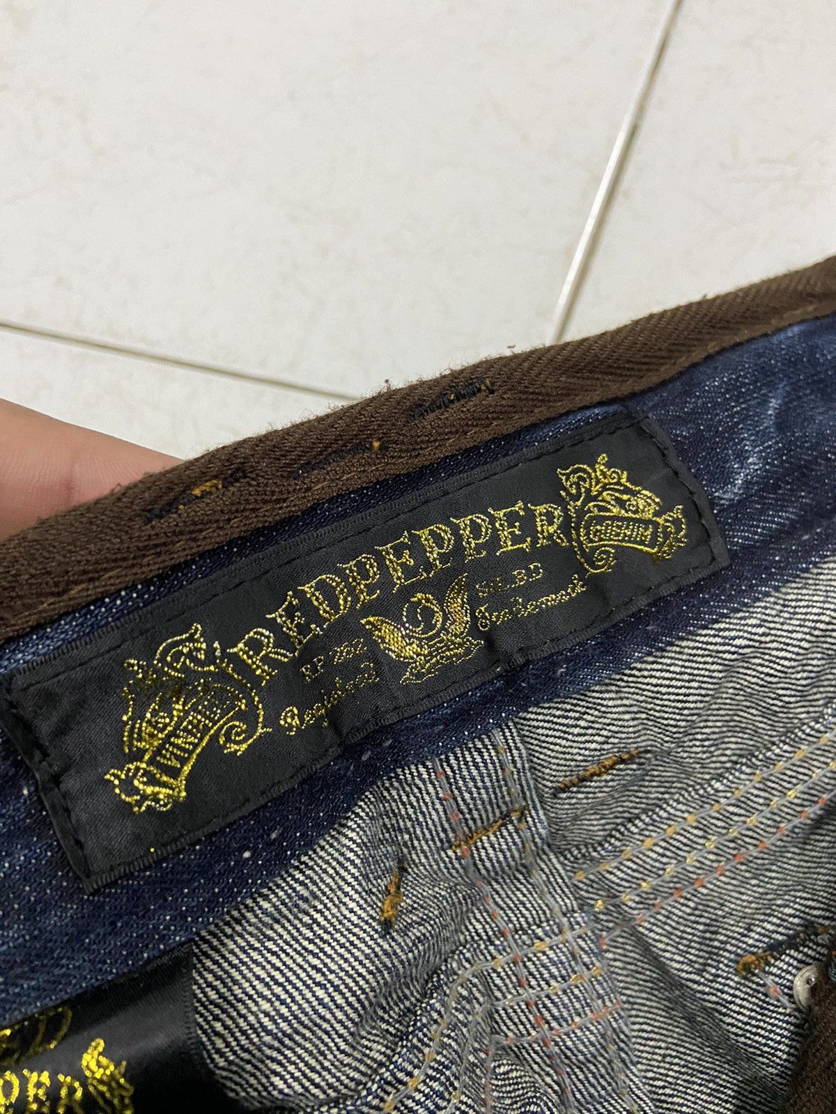 Japanese Brand RED PEPPER LEOPARD STYLE BUCKLE FLARE DENIM JEANS Size US 29 - 8 Thumbnail