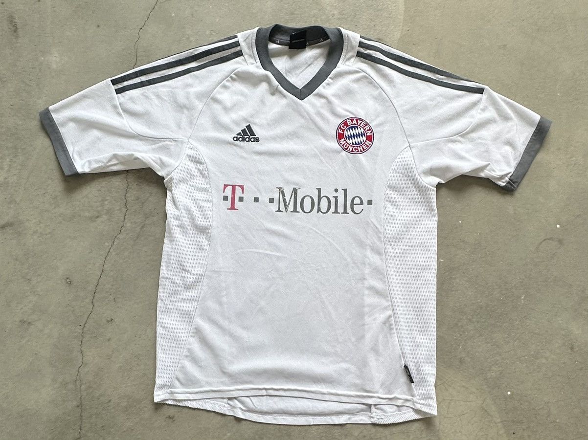 Adidas × Vintage VINTAGE ADIDAS BAYERN MUNICH SOCCER JERSEY 2002/2003 Size US M / EU 48-50 / 2 - 1 Thumbnail