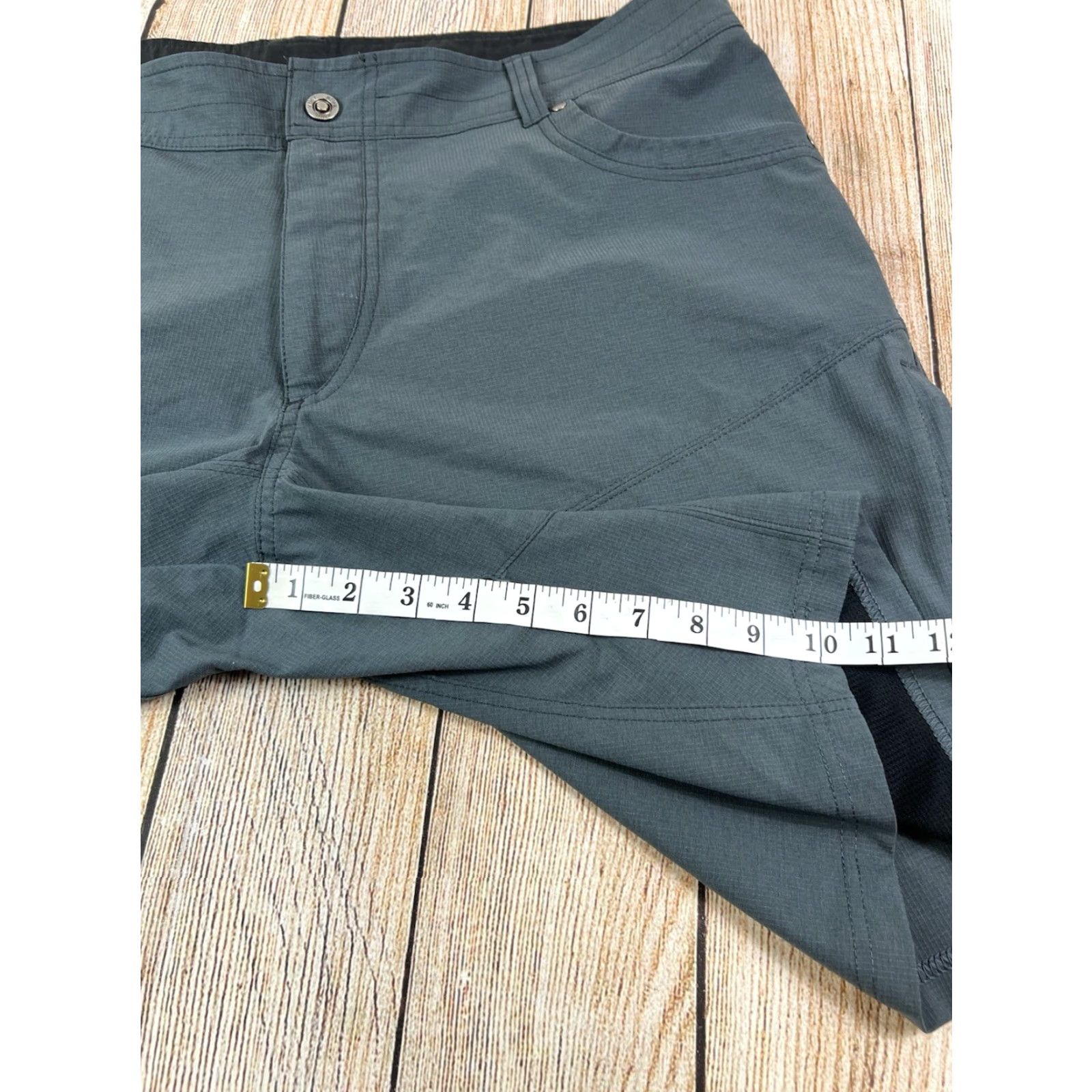 Vintage Kuhl Mens Cargo Shorts Hiking Outdoor Gray 40 Regular Pockets Zip Front Flat Front Nylon Polyester Casual Travel - Size US 40 / EU 56 - 8 Thumbnail