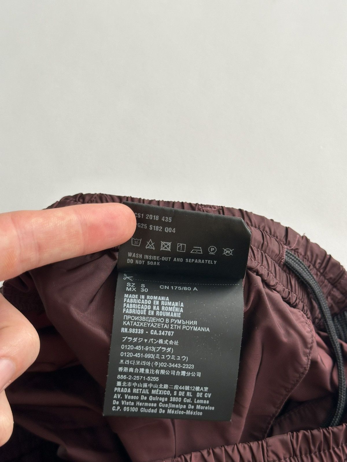 Prada Prada SS18 Nylon Pants Size US 30 / EU 46 - 10 Thumbnail