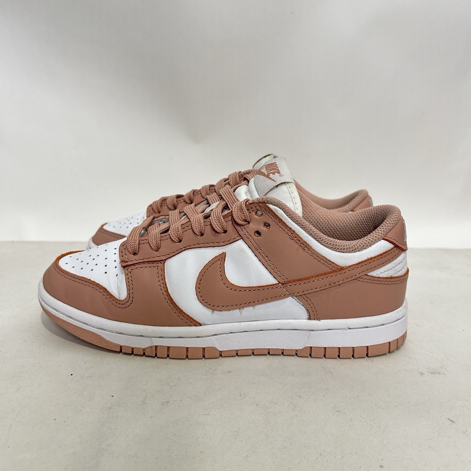 Nike Nike Dunk Low WMNS “Rose Whisper” Size US 5.5 / IT 35.5 - 6 Thumbnail