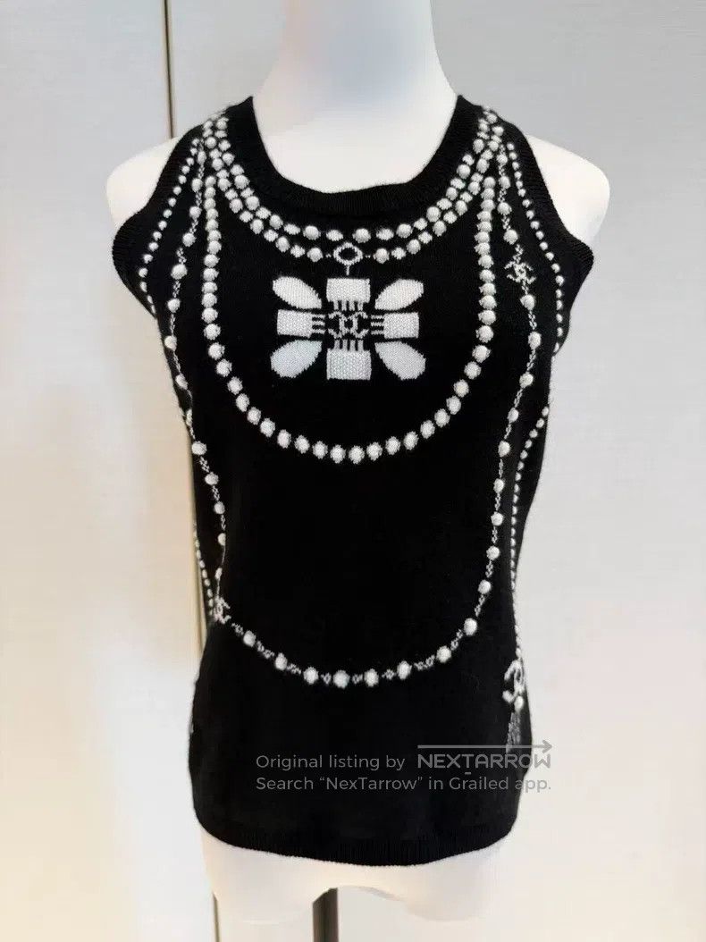 Chanel Chanel 20A pearl necklace knitted vest Size XS / US 0-2 / IT 36-38 - 1 Thumbnail