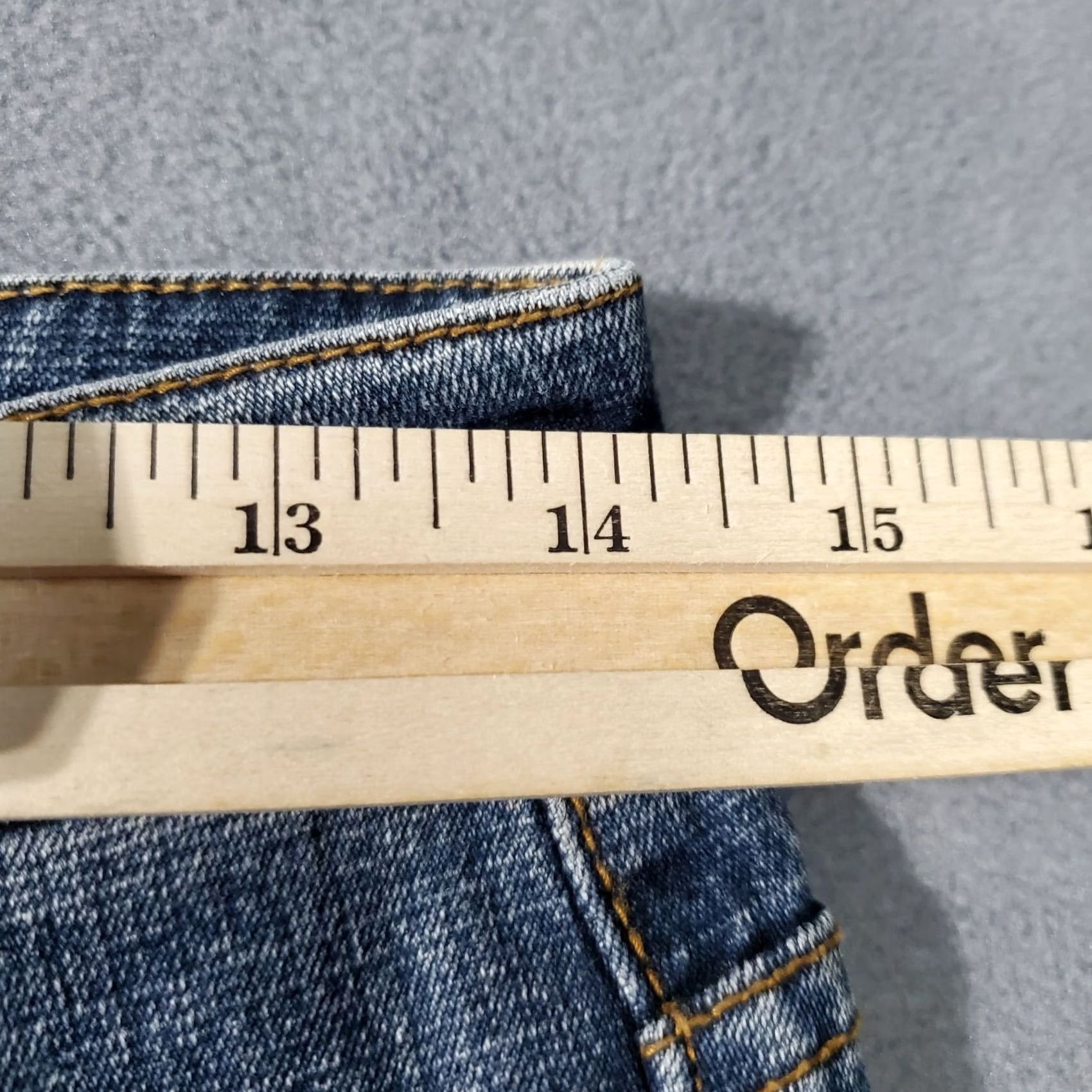 Vintage VINTAGE Lei Jeans Womens Capri Denim 28 X 21.5 Blue Mid Rise Size 5 90s Bohemian Stretch Jeans Womens Size 27" / US 4 / IT 40 - 6 Thumbnail