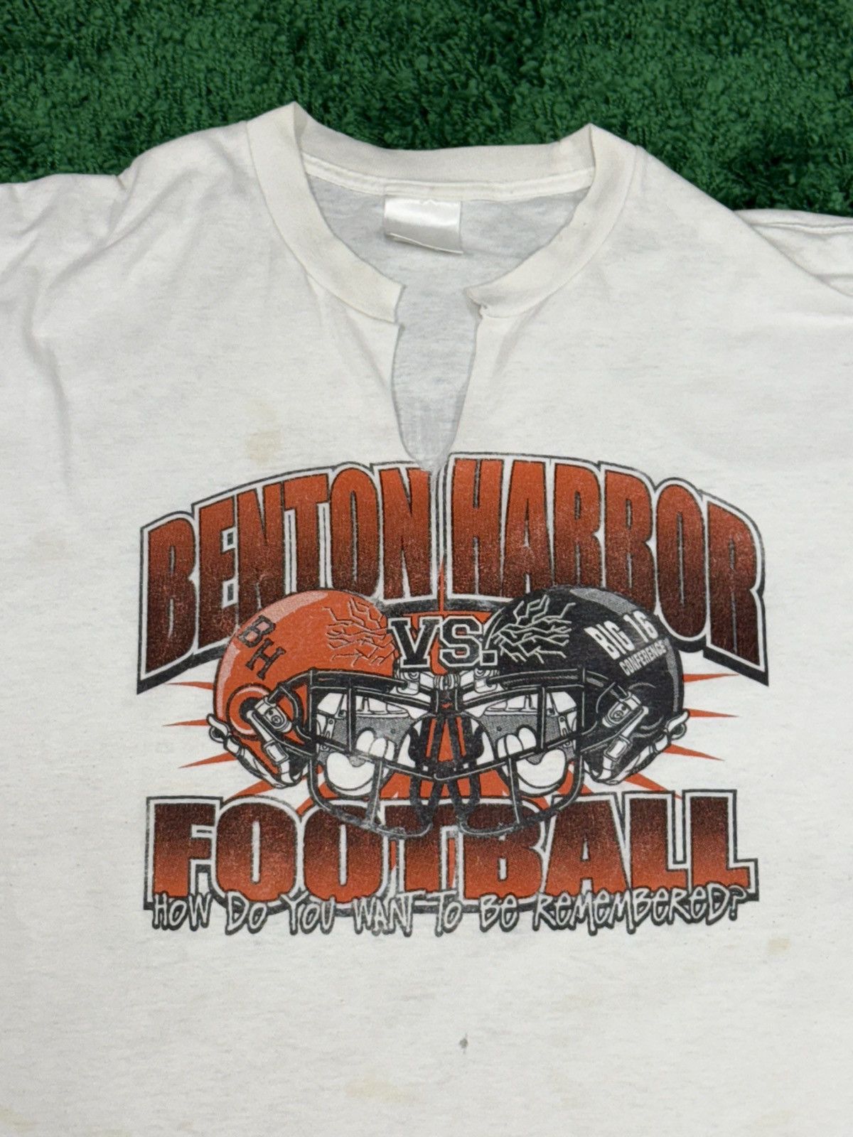 Vintage Vintage 90s Oversized Football Distressed Cut Tee 2XL XXL Size US XXL / EU 58 / 5 - 3 Thumbnail