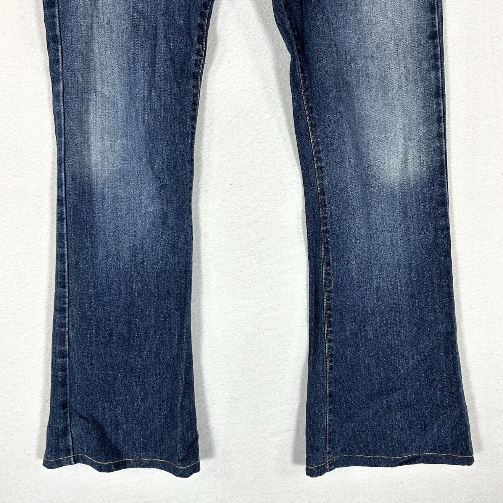 Abercrombie & Fitch VINTAGE Abercrombie & Fitch Jeans Womens 2R Bootcut Wide Leg Denim Regular 32in 100% Cotton Blue USA Button Fly Embroidered Pockets 432-5J 90s Size 26" / US 2 / IT 38 - 3 Thumbnail