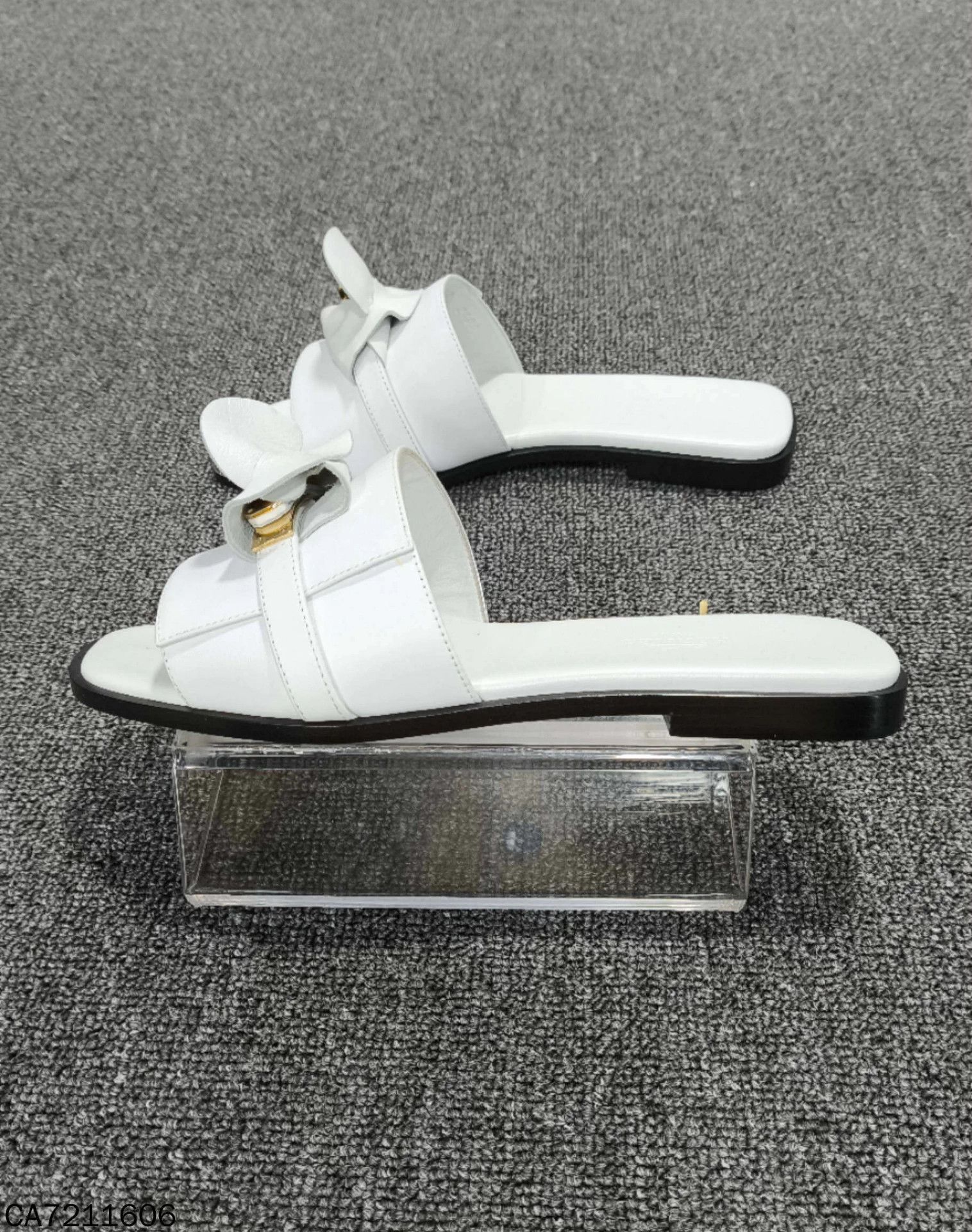 Hermes HERMES white kelly silver buckle slide sandals 37 Size US 6 / IT 36 - 3 Thumbnail