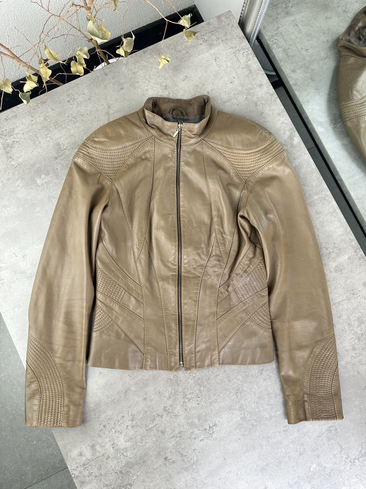 Japanese Brand Vintage Leather Jacket Size S / US 4 / IT 40 - 1 Thumbnail