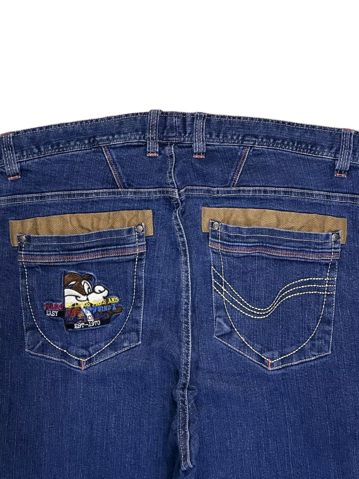 Japanese Brand Vintage Japanese Brand Blue Wash Embroidered Loose Jeans Size US 35 - 8 Thumbnail