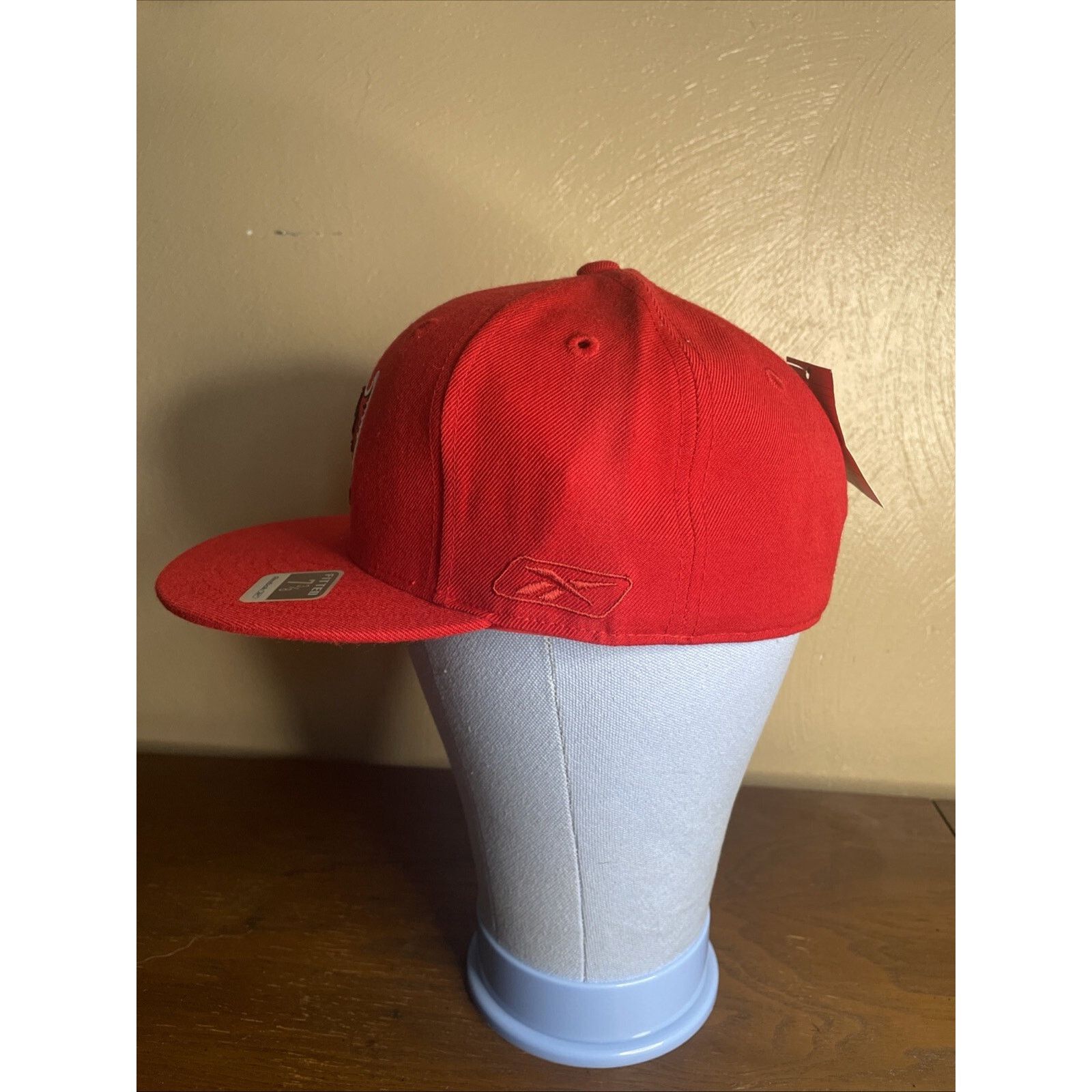 Reebok VTG Tampa Bay Buccaneers Hat Reebok Fitted Sz 7 3/8 Red NWT Size US XL / EU 56 / 4 - 7 Thumbnail