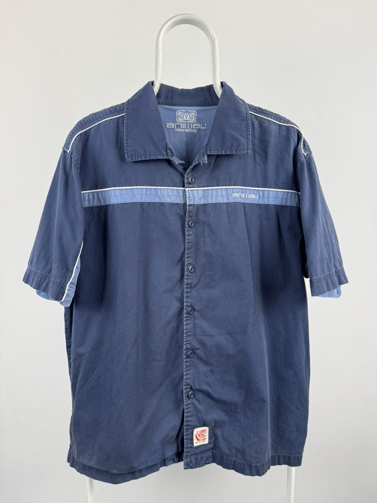 Vintage Vintage Animal Surfwear Short Sleeve Shirt Size US L / EU 52-54 / 3 - 1 Thumbnail
