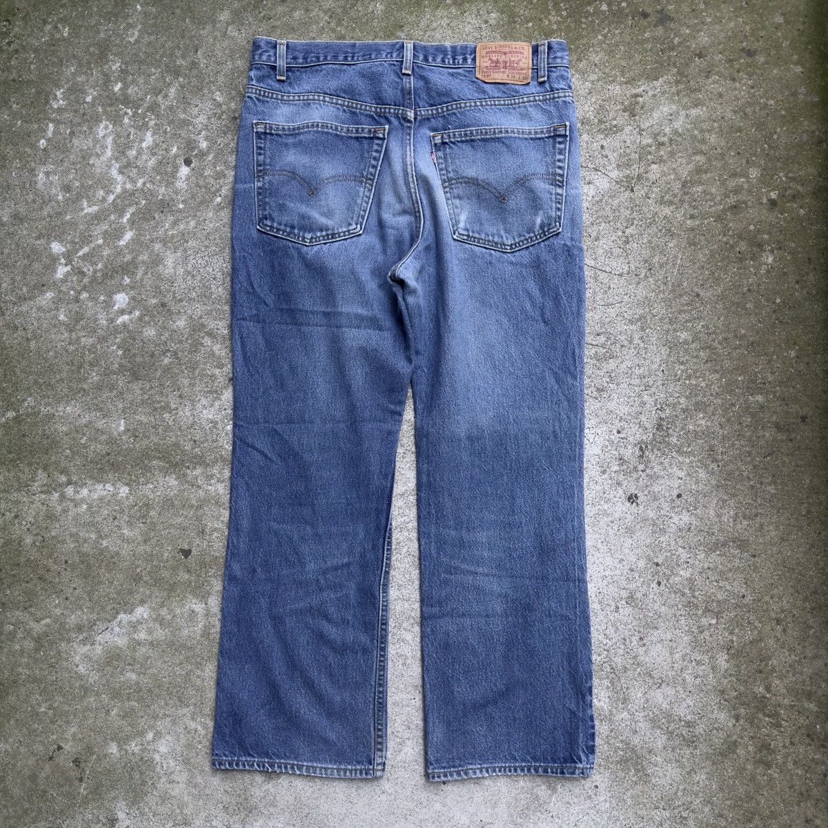 Levi's VINTAGE 90s LEVI'S 517 BOOT CUT FADED DENIM JEANS Size US 38 / EU 54 - 2 Thumbnail