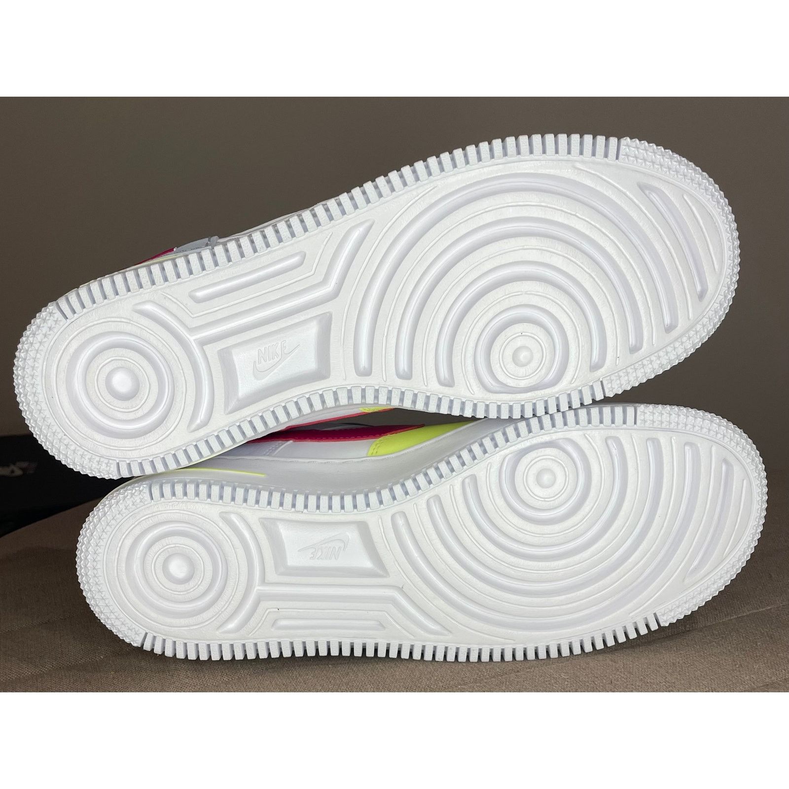 Nike Women's Nike AF1 Shadow FQ8885 100 Size 11.5Women's/10Men's Size US 11.5 / IT 41.5 - 6 Thumbnail