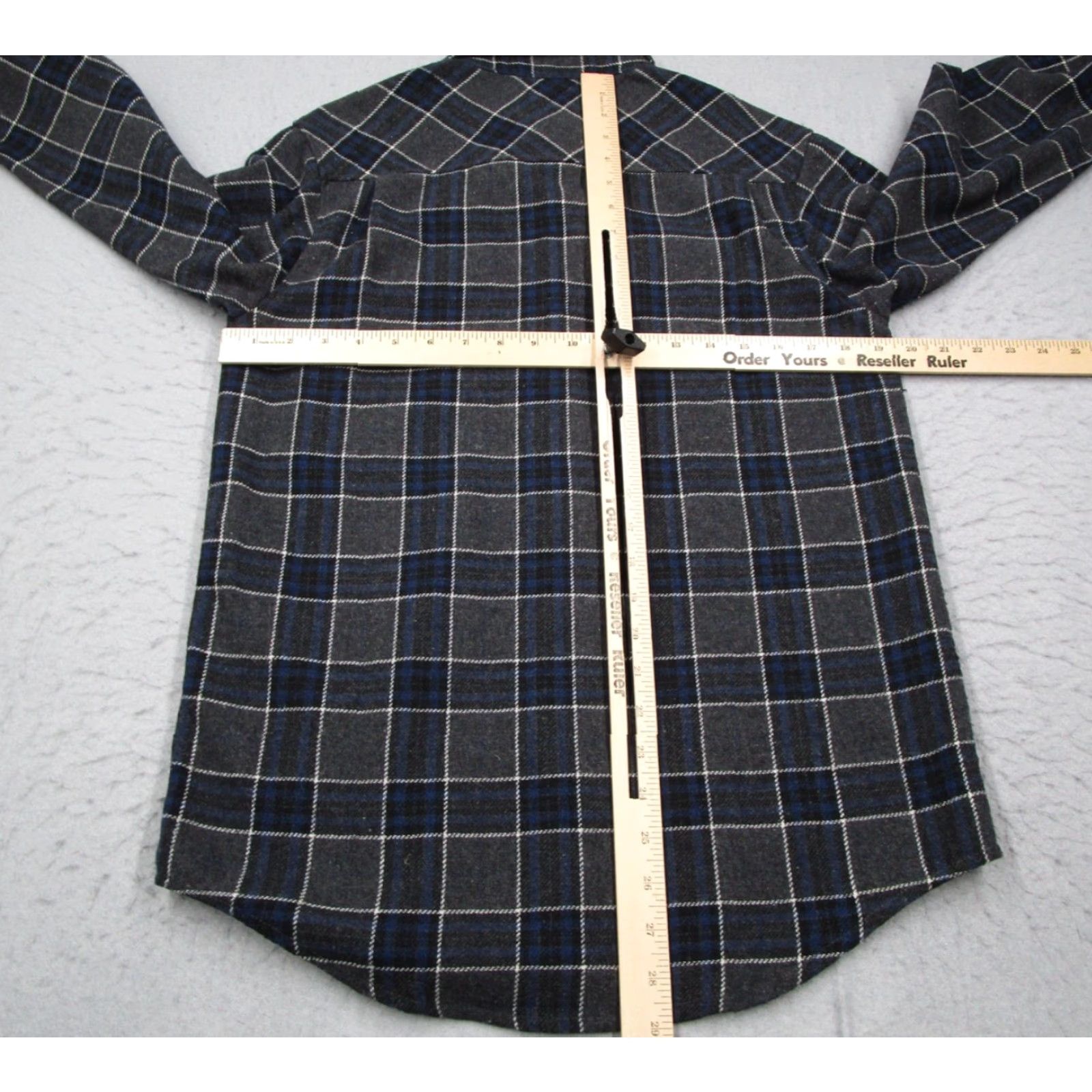 Vintage **Gray Plaid Flannel Shirt Mens Small Button Up Workwear** User: Gray Plaid Flannel Shirt Mens Small Button Up Workwear Size US S / EU 44-46 / 1 - 5 Thumbnail