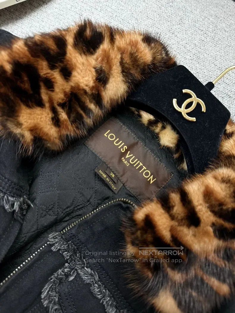 Louis Vuitton LV Leopard Print Denim Jacket with Fur Collar. Size XS / US 0-2 / IT 36-38 - 4 Thumbnail
