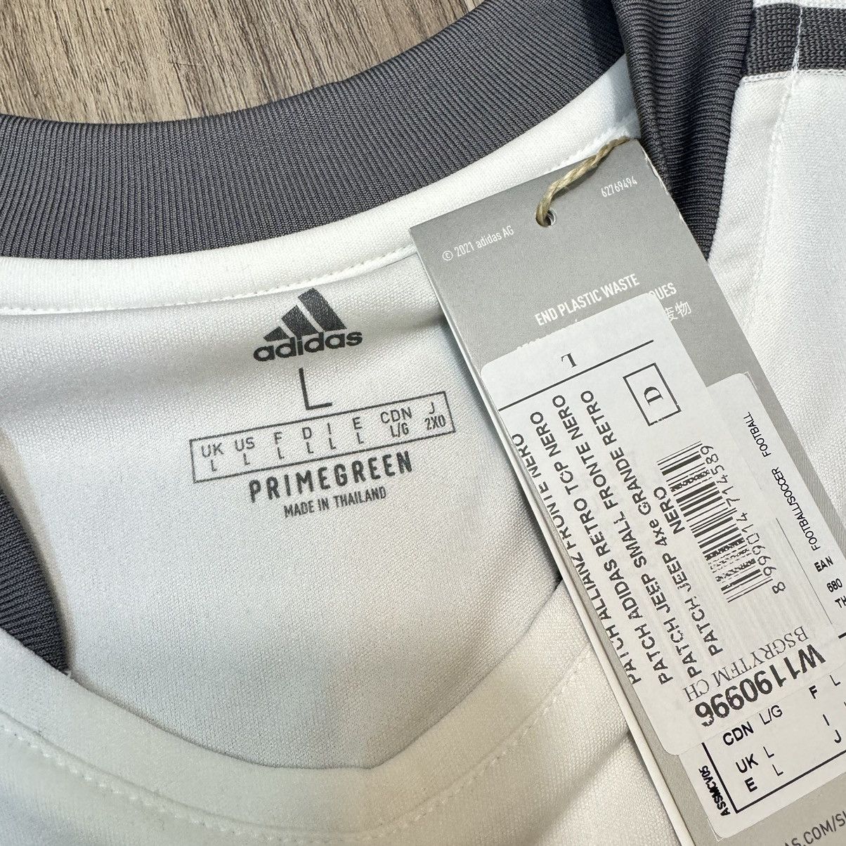 Nike Juventus 21/22 training jersey (Bnwt) Ronaldo Size US L / EU 52-54 / 3 - 7 Thumbnail