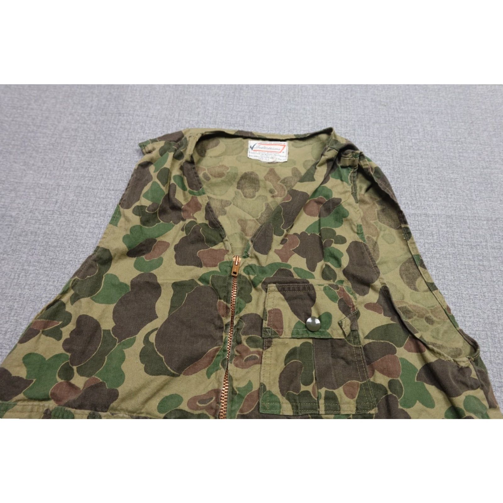 Sears VINTAGE Sears Carded Vest Mens M Green Camouflage Quilted Padded Winter Workwear Zipper 60s Ted Williams Size US M / EU 48-50 / 2 - 2 Thumbnail