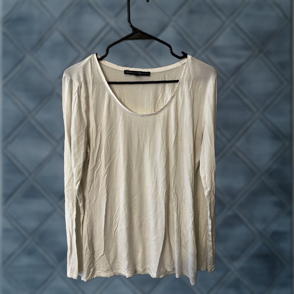 White House Black Market White House Black Market T-Shirt Women's Medium White Long Sleeve Round Neck Size M / US 6-8 / IT 42-44 - 1 Thumbnail