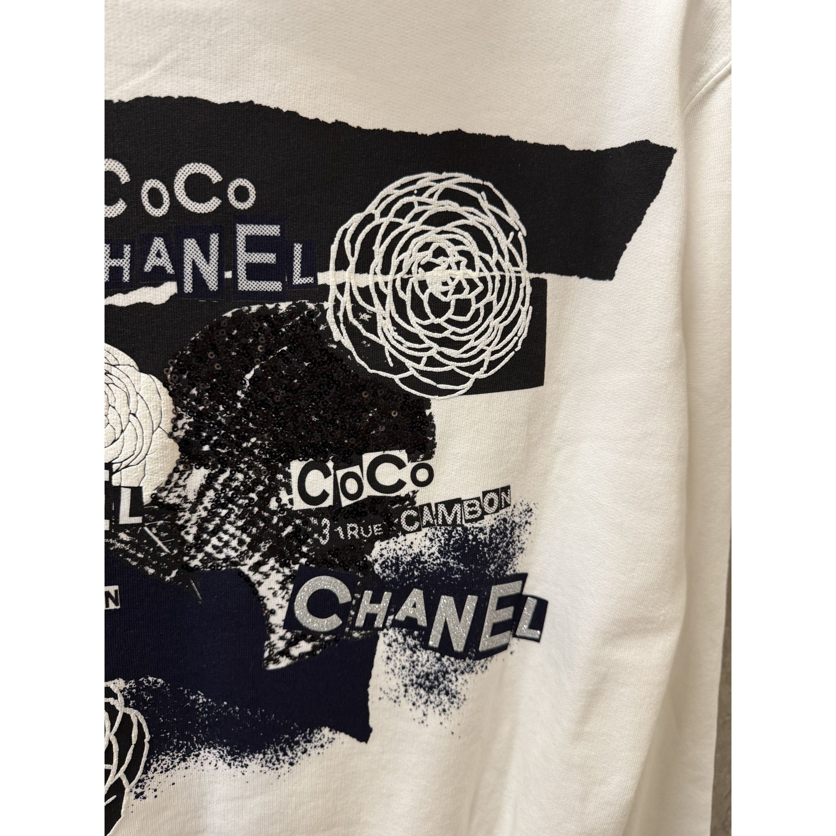 Chanel Chanel White Zip-Up Hoodie With Black Graphic Back Design 10 Size M / US 6-8 / IT 42-44 - 13 Thumbnail