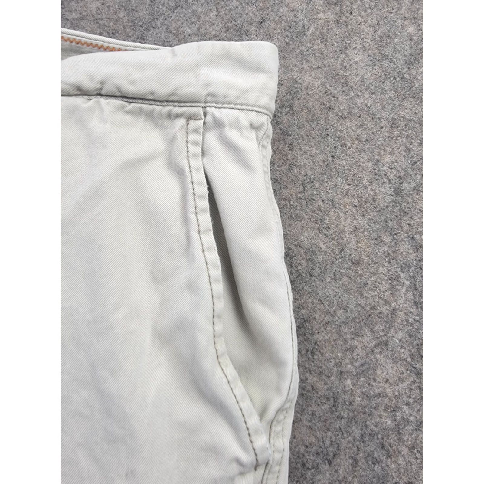 Tommy Bahama Tommy Bahama Shorts Mens 38 Beige 100% Pima Cotton 10'' Inseam Casual Beach Size US 38 / EU 54 - 3 Thumbnail