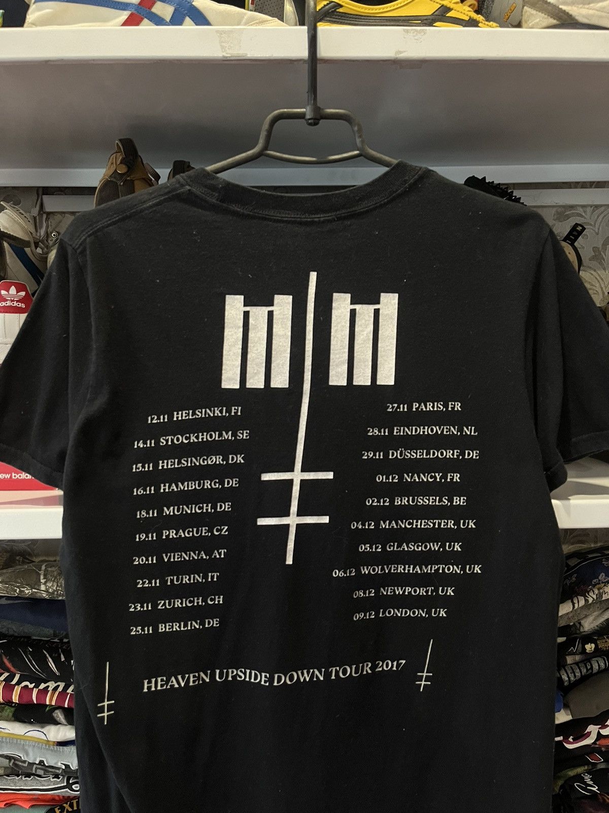 Band Tees Marilyn Manson Heaven Upside Down 2017 Tour T Shirt Size US M / EU 48-50 / 2 - 4 Thumbnail