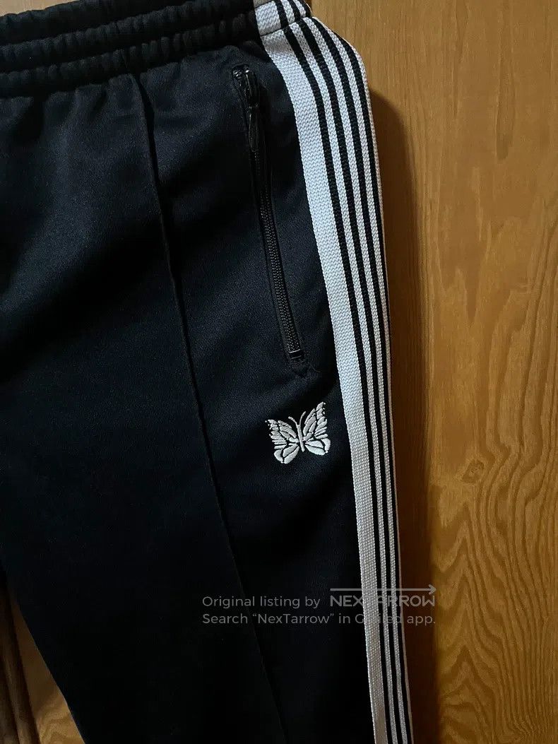 Needles size S Classic Black and White Stripe Butterfly Pan