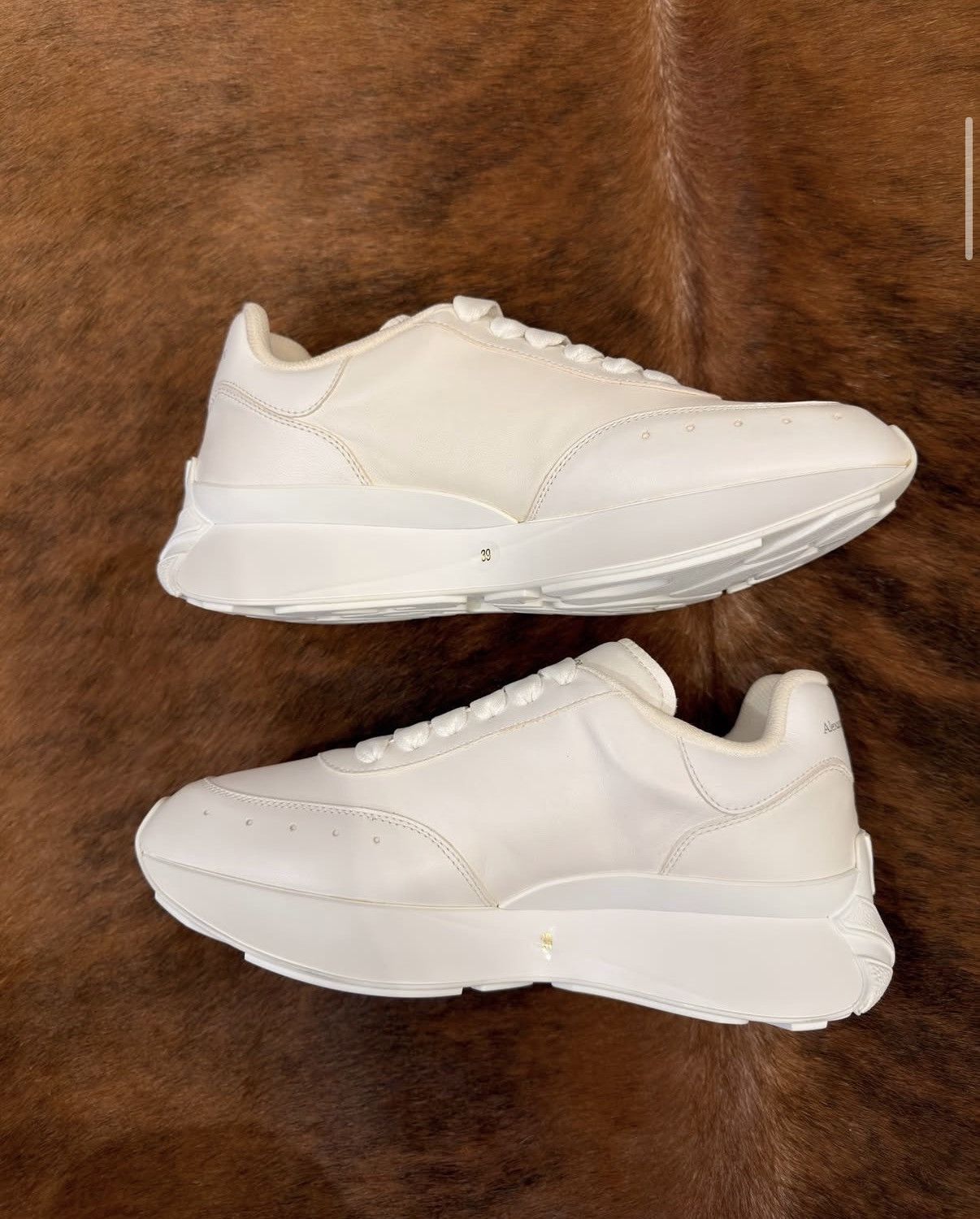Alexander McQueen Alexander McQueen Nappa Sprint Runner Size US 8 / IT 38 - 1 Thumbnail