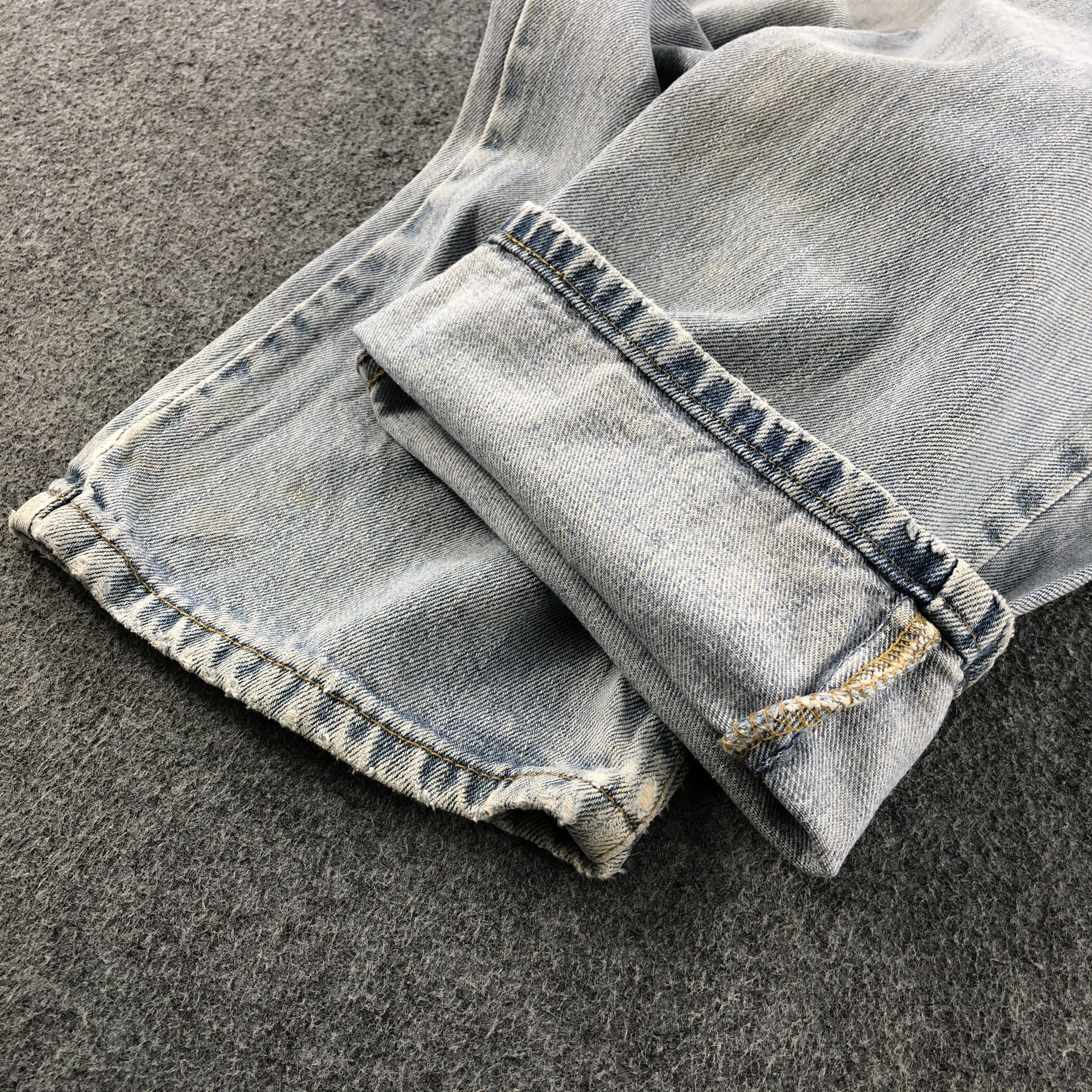 Levi's Vintage Light Wash Levis 505 Jeans- J1380 Size US 33 - 7 Thumbnail