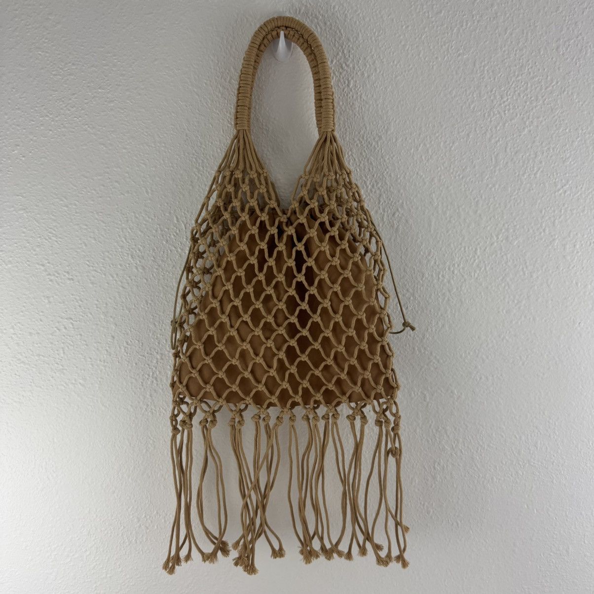 Other NEW YORK & CO. Brown Tan Crochet Tassel Fringe Beach Purse Size ONE SIZE - 6 Thumbnail
