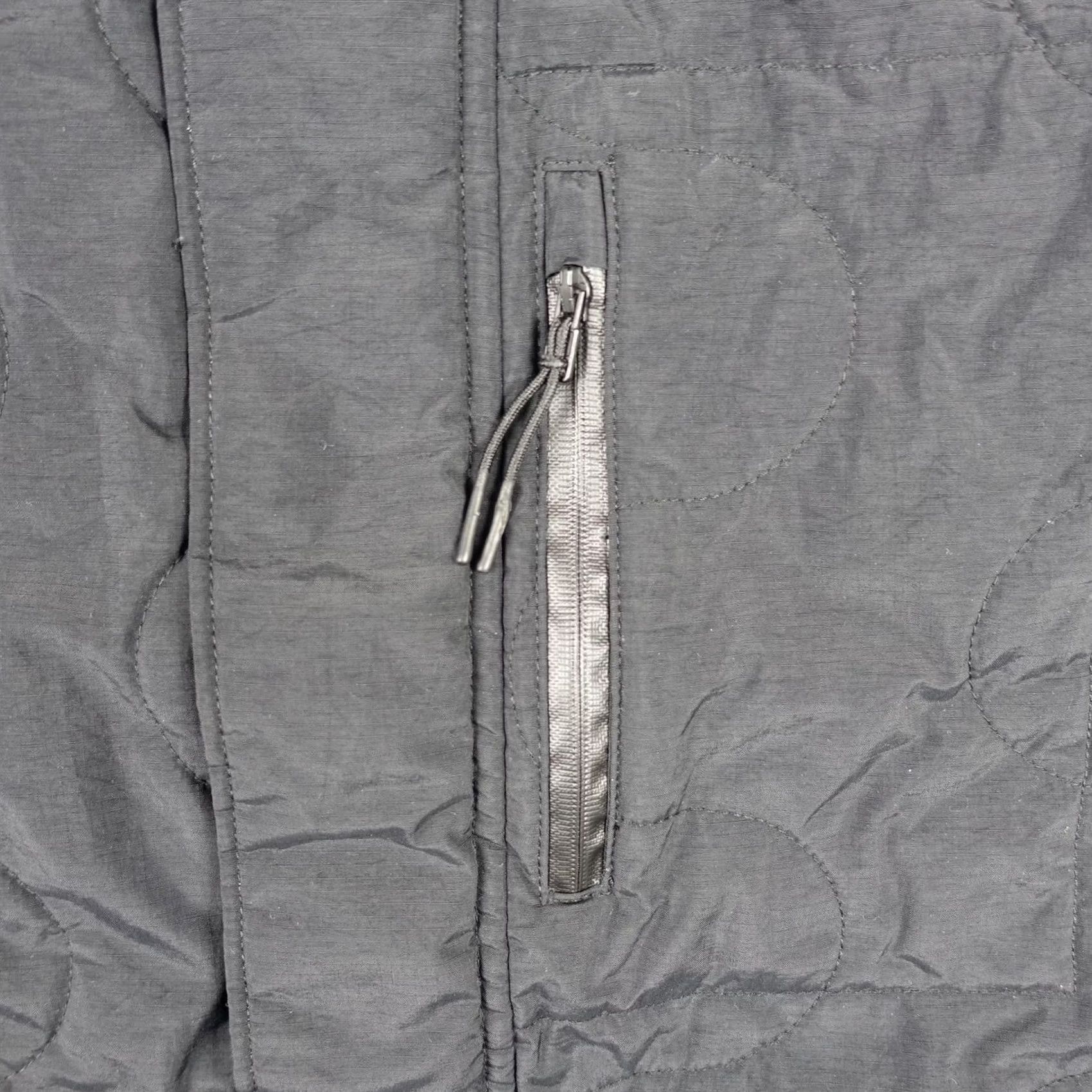 Vintage Halfdays Vest Womens Medium Black Quilted Primaloft Insulated Puffer Zip Pockets Size M / US 6-8 / IT 42-44 - 2 Thumbnail