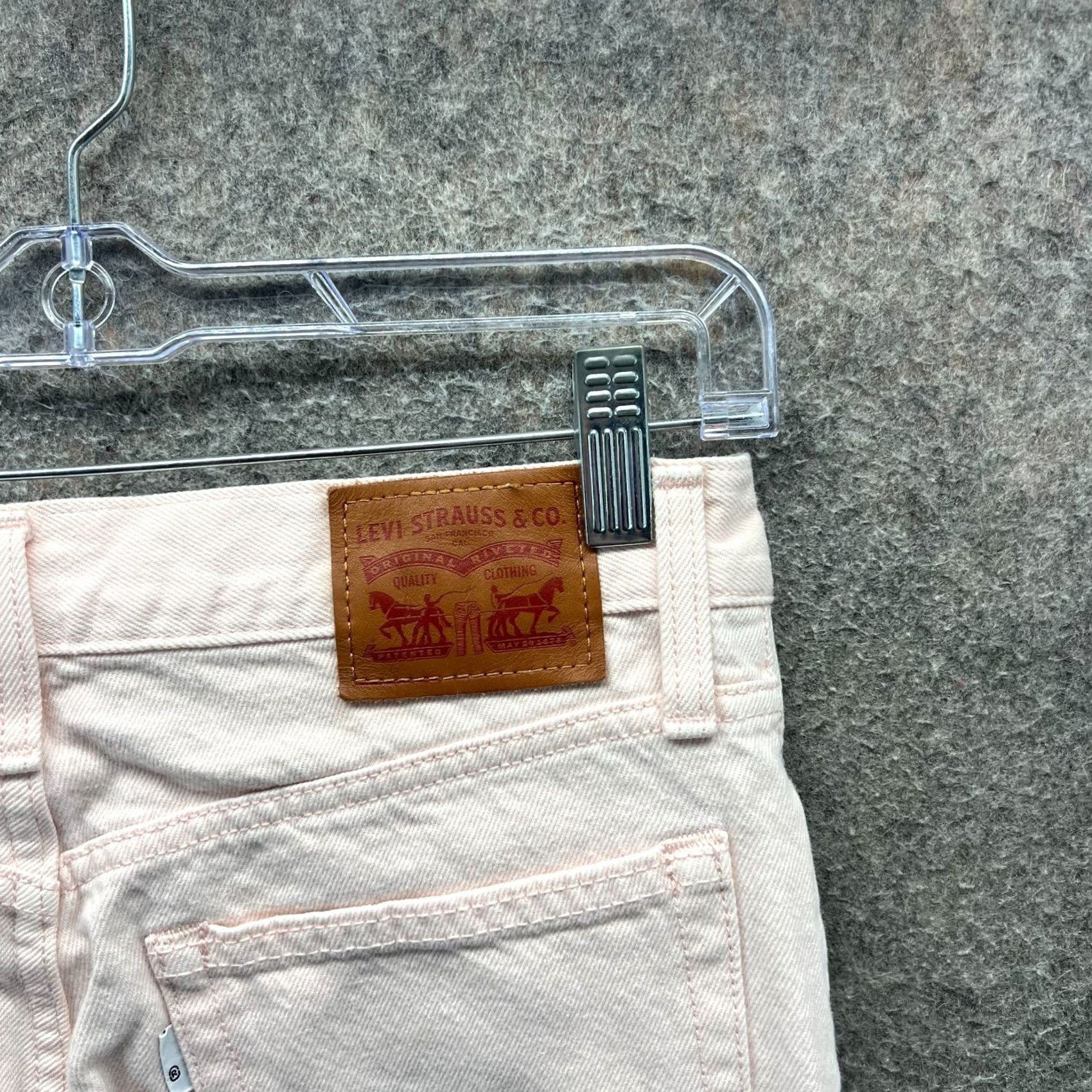 Levi's Levi's 501 Jeans Womens 27 Pink Straight Leg High Rise Button Fly Denim Jeans 5-Pocket Vintage Womens Size 27" / US 4 / IT 40 - 7 Thumbnail
