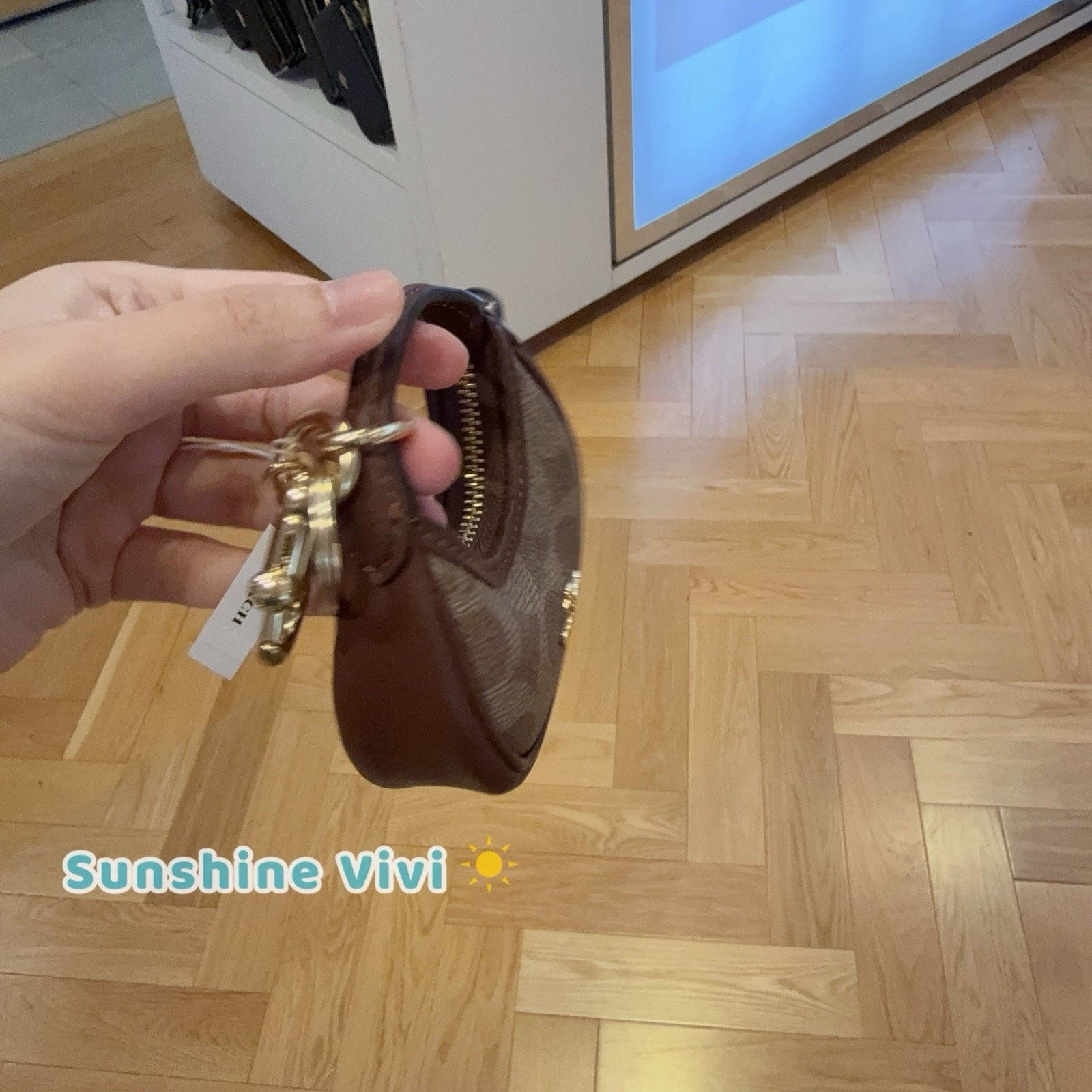 Coach NWT Coach Mini Carmen Bag Charm Gold/Tan/Brown CBK67 Size ONE SIZE - 5 Thumbnail