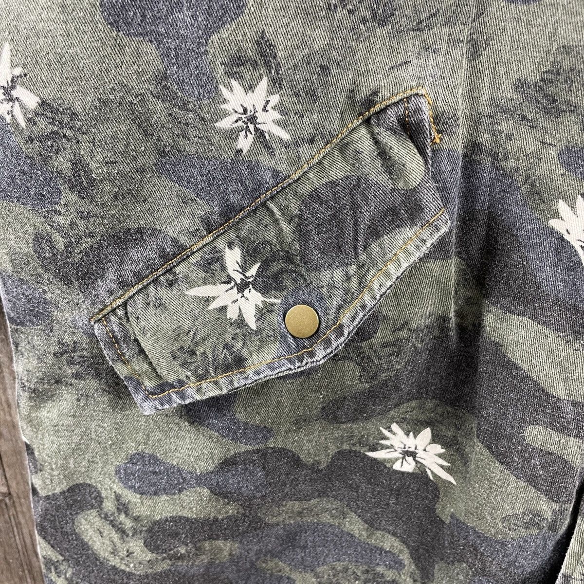 Japanese Brand × Vintage Vintage Japanese Brand Camo Jacket Size US L / EU 52-54 / 3 - 6 Thumbnail