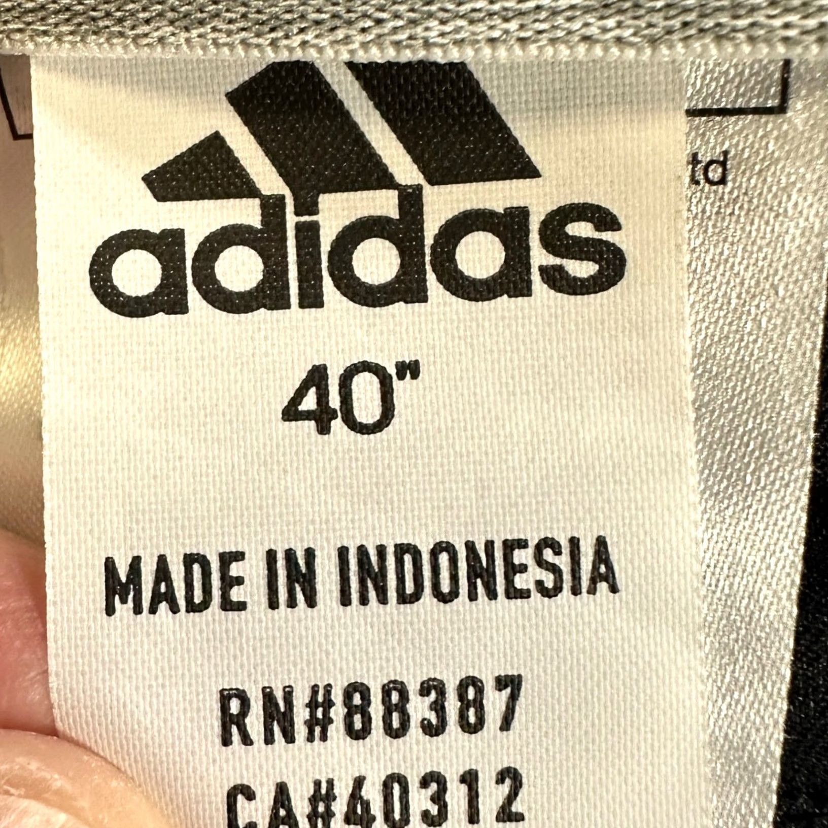 Adidas EUC More relevant keywords: “Adidas Golf Shorts,” “Mens,” “Grays” are all prioritized Size US 40 / EU 56 - 3 Thumbnail