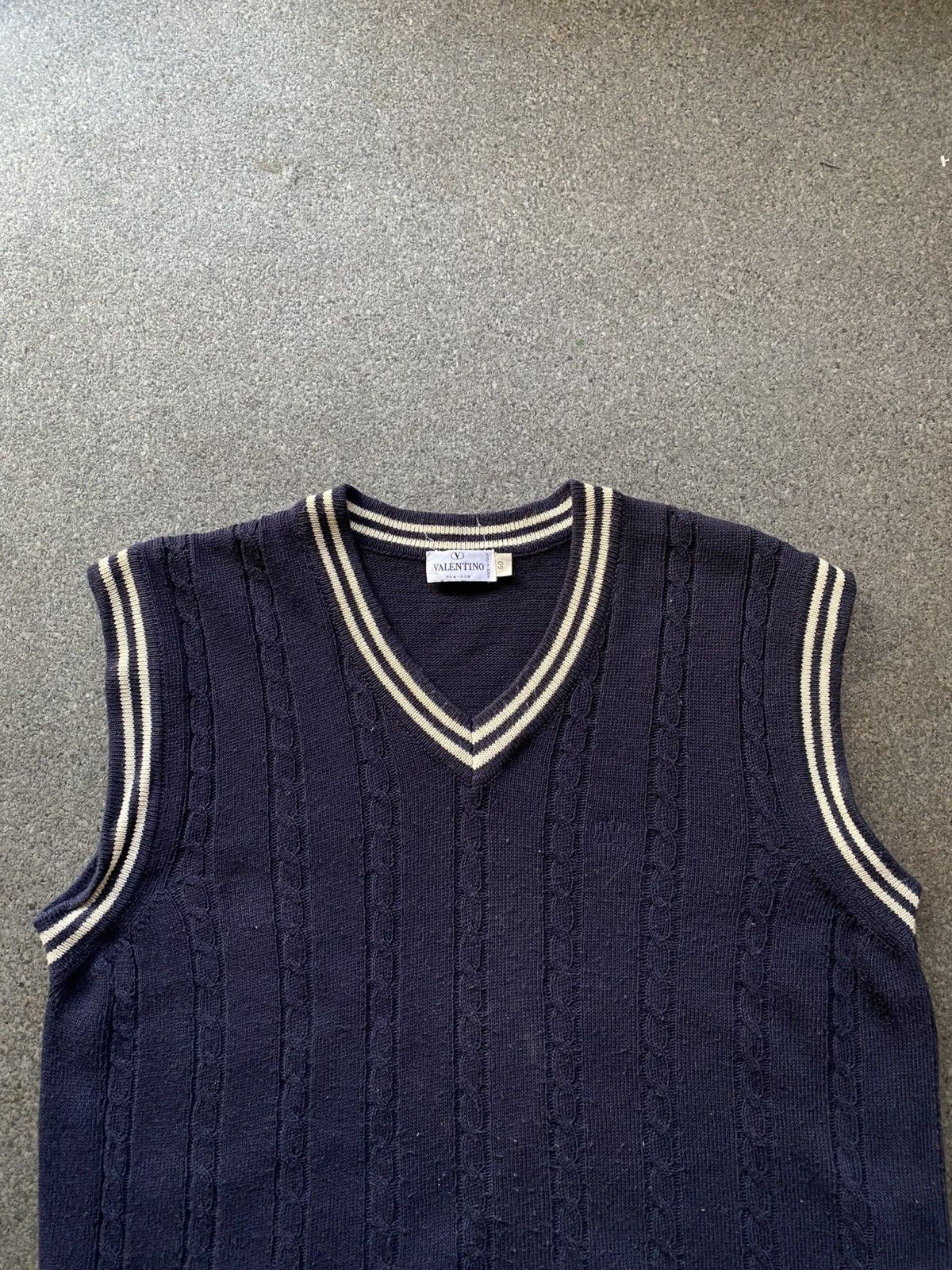 Valentino × Vintage Valentino Sweater Vest Ribbed Hem V Neck Pullover Size US M / EU 48-50 / 2 - 4 Thumbnail