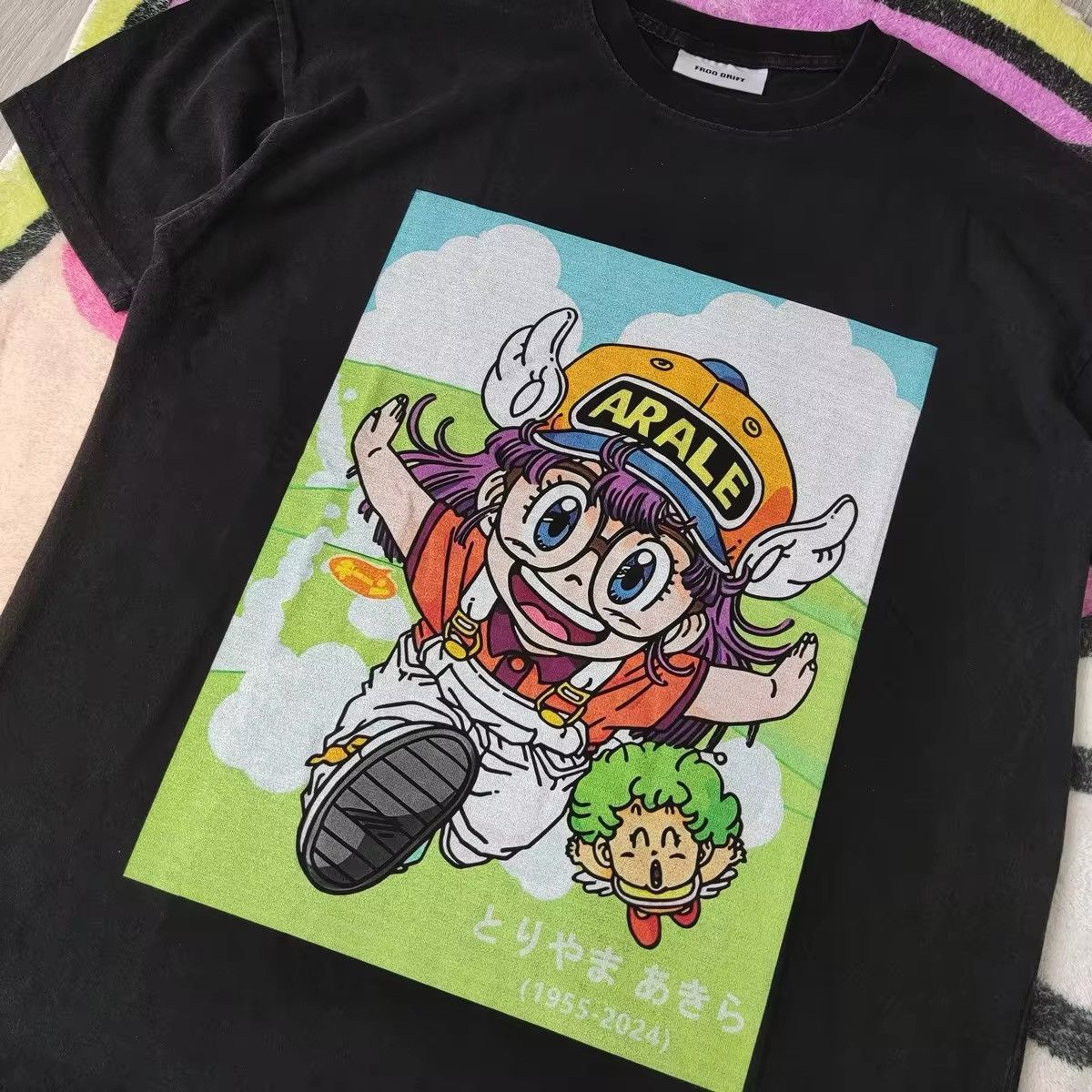 Japanese Brand × Vintage Classic Anime "ARALE" Graphics Printed Casual T Shirt Size US XL / EU 56 / 4 - 2 Thumbnail
