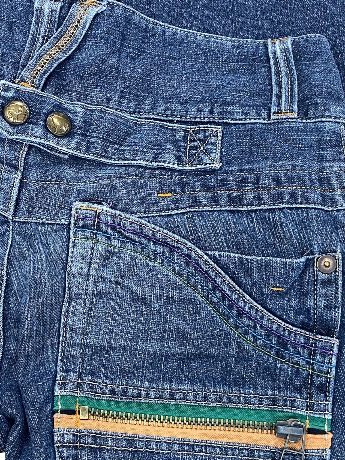 Japanese Brand Japanese Brand Blue Wash Style Boot Cut Leg Jean Size US 30 / EU 46 - 11 Thumbnail