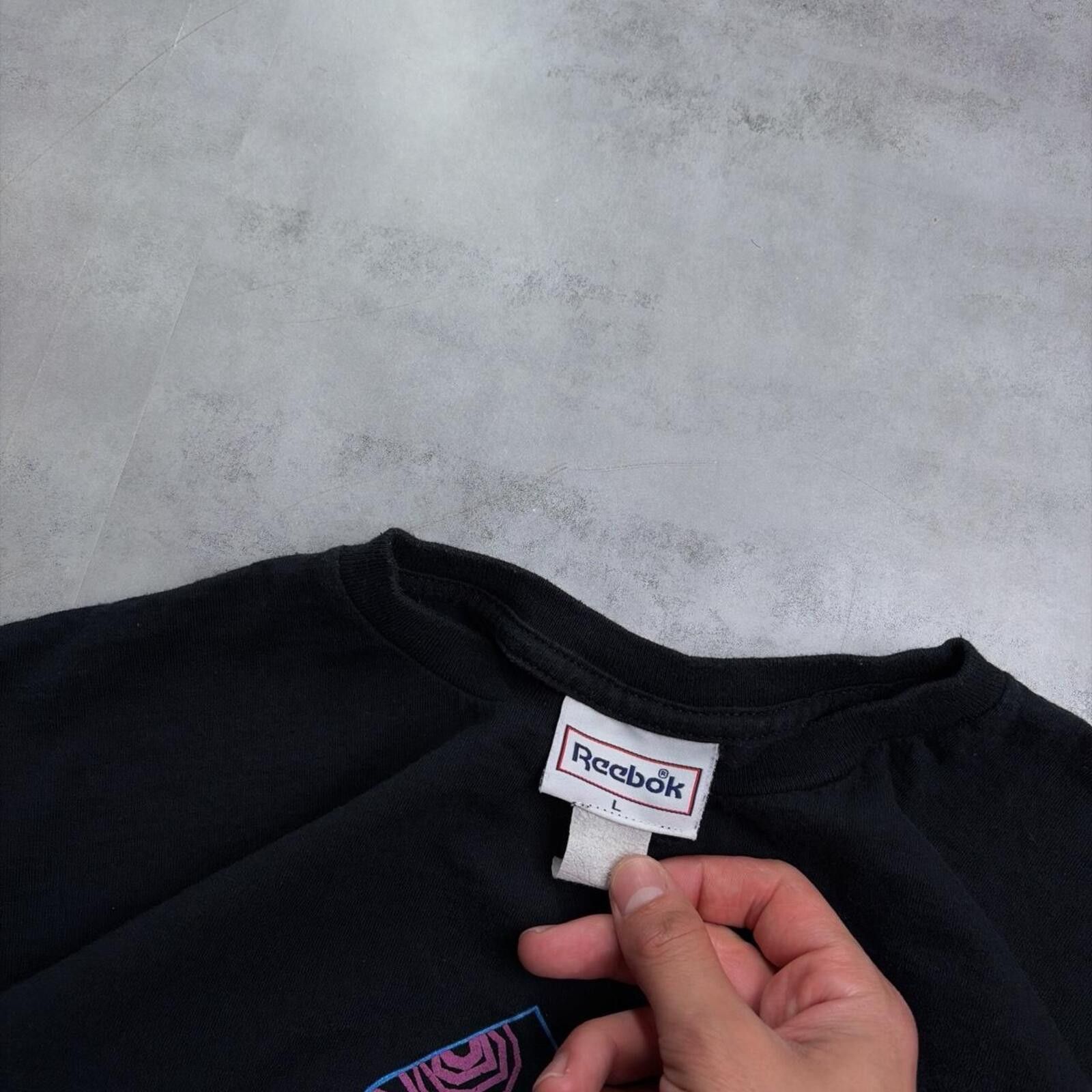 Reebok Vintage 90’s Black Reebok Aztec Logo Retro T-Shirt Size US L / EU 52-54 / 3 - 7 Thumbnail