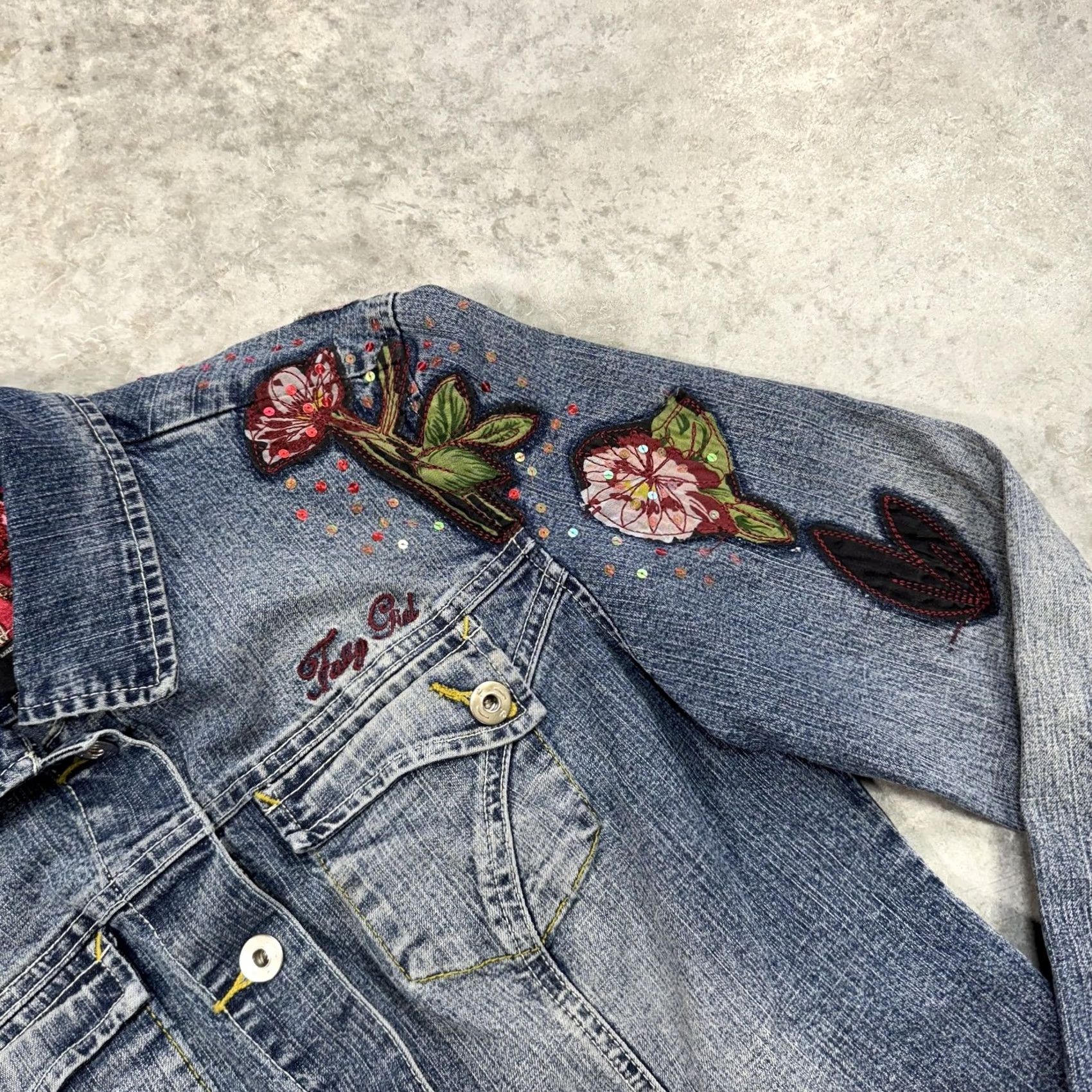 Fubu VINTAGE FUBU Jacket Womens M Denim Floral Embroidered Sequin Y2K Size M / US 6-8 / IT 42-44 - 3 Thumbnail