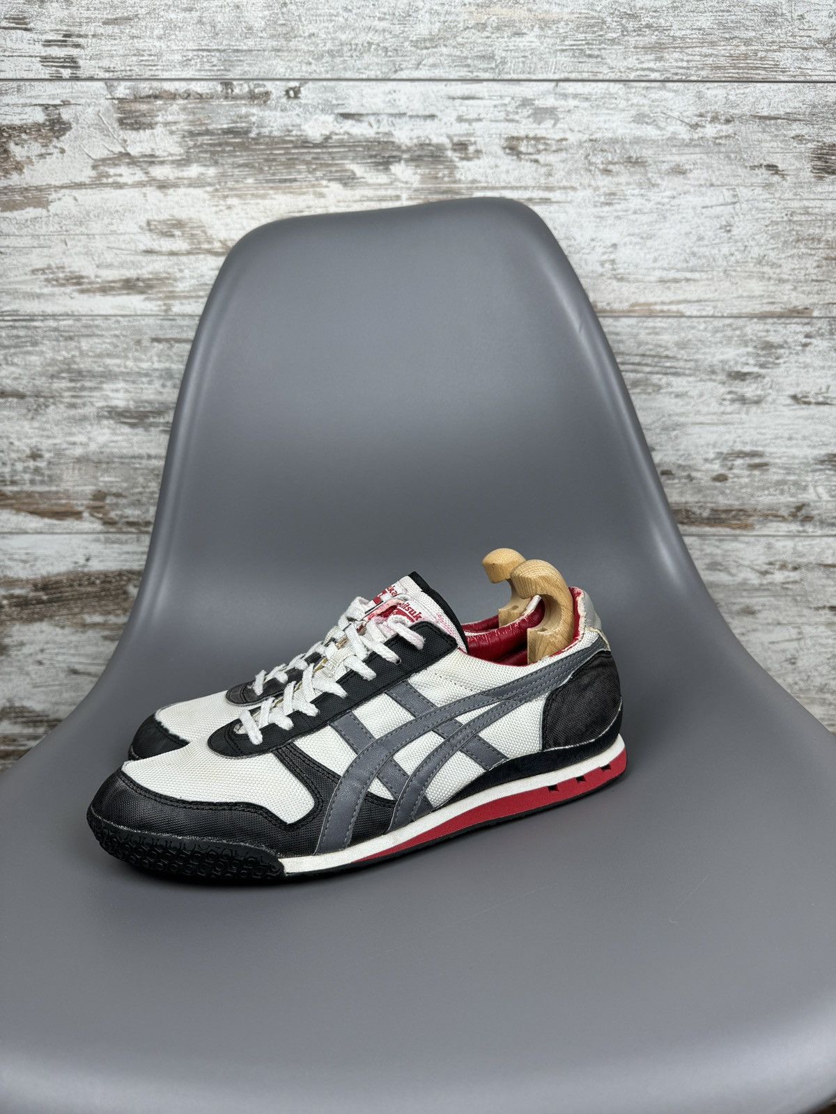 Asics × Vintage Mens Vintage ASICS onitsuka tiger low top sneakers rare y2k Size US 9 / EU 42 - 16 Thumbnail